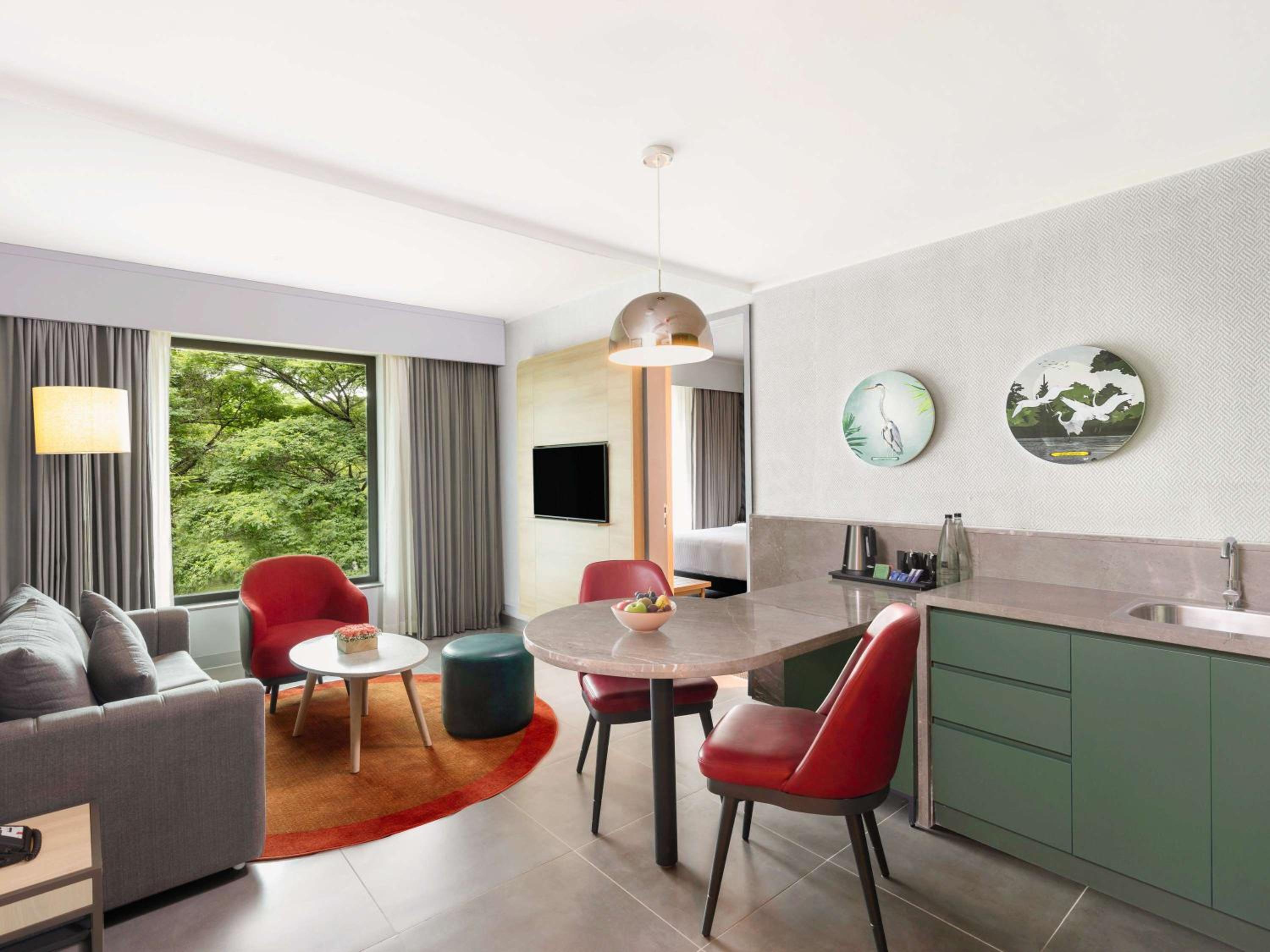 Superior Queen Suite with 10% discount on SPA,Happy Hours 1+1 on IMFL at Flamingo Bar, Early checkin & Late Checkout (Subject to Availability) - Photo 5