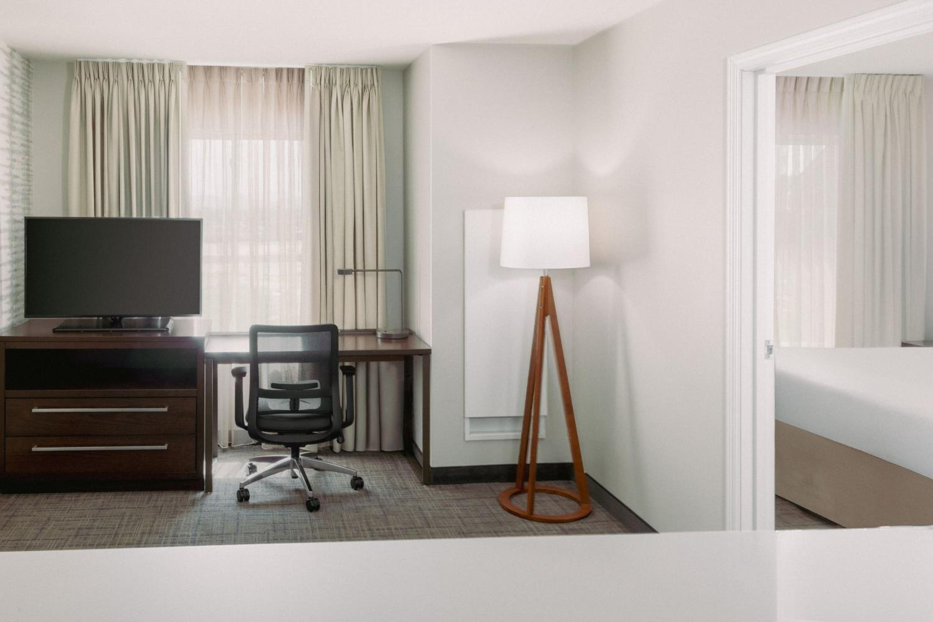 One-Bedroom King Suite