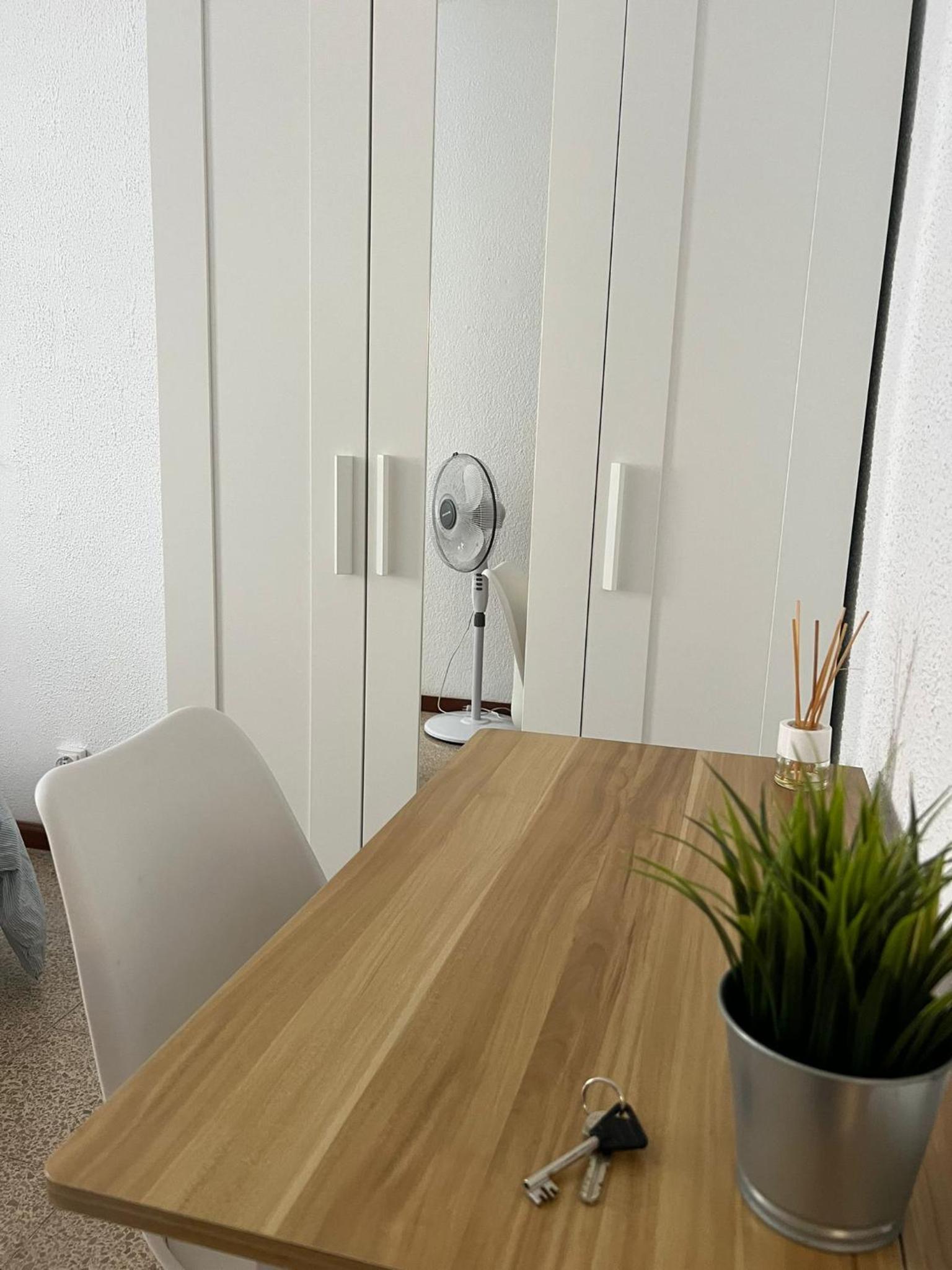 Double Room With Shared Bathroom photo 2