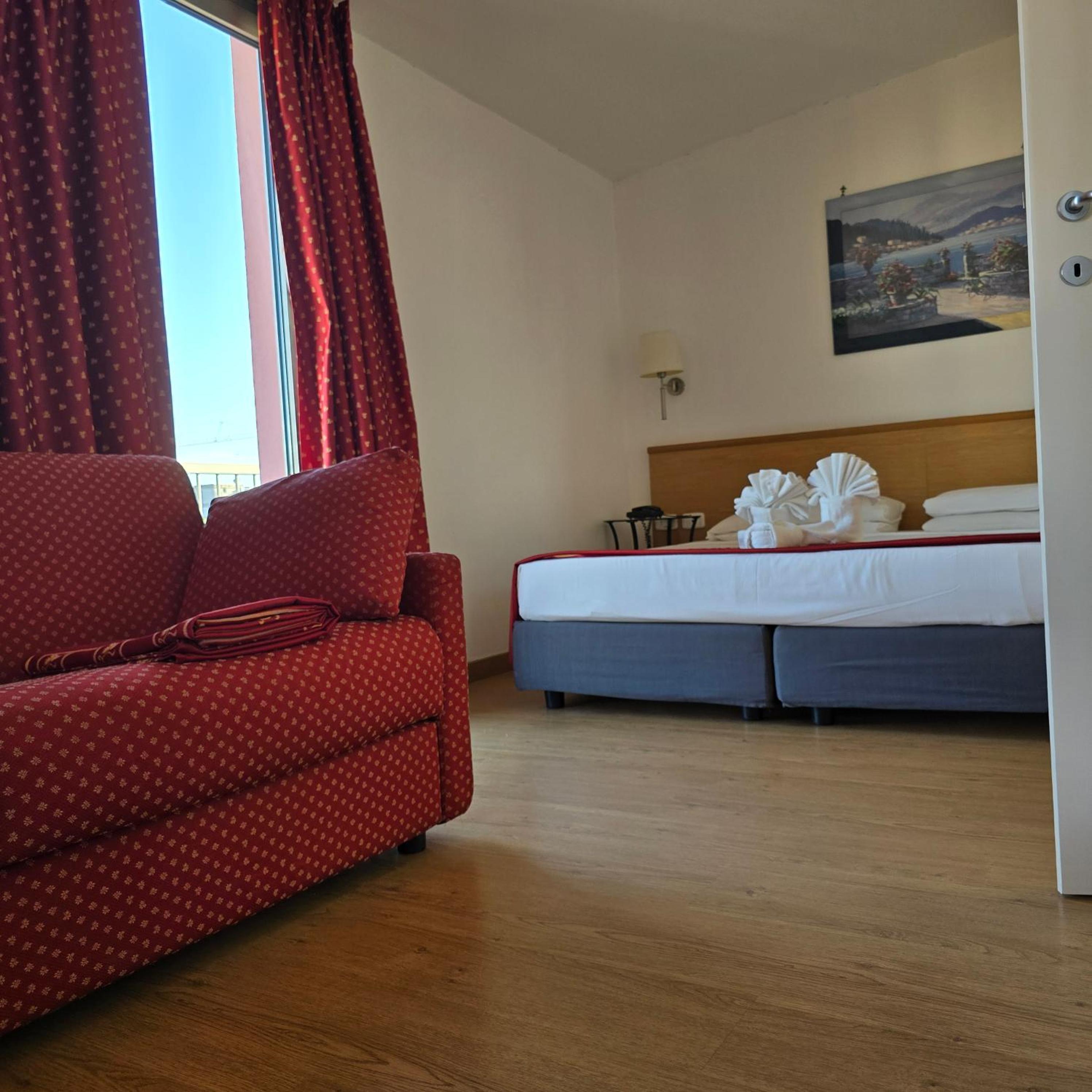 King Room With Balcony