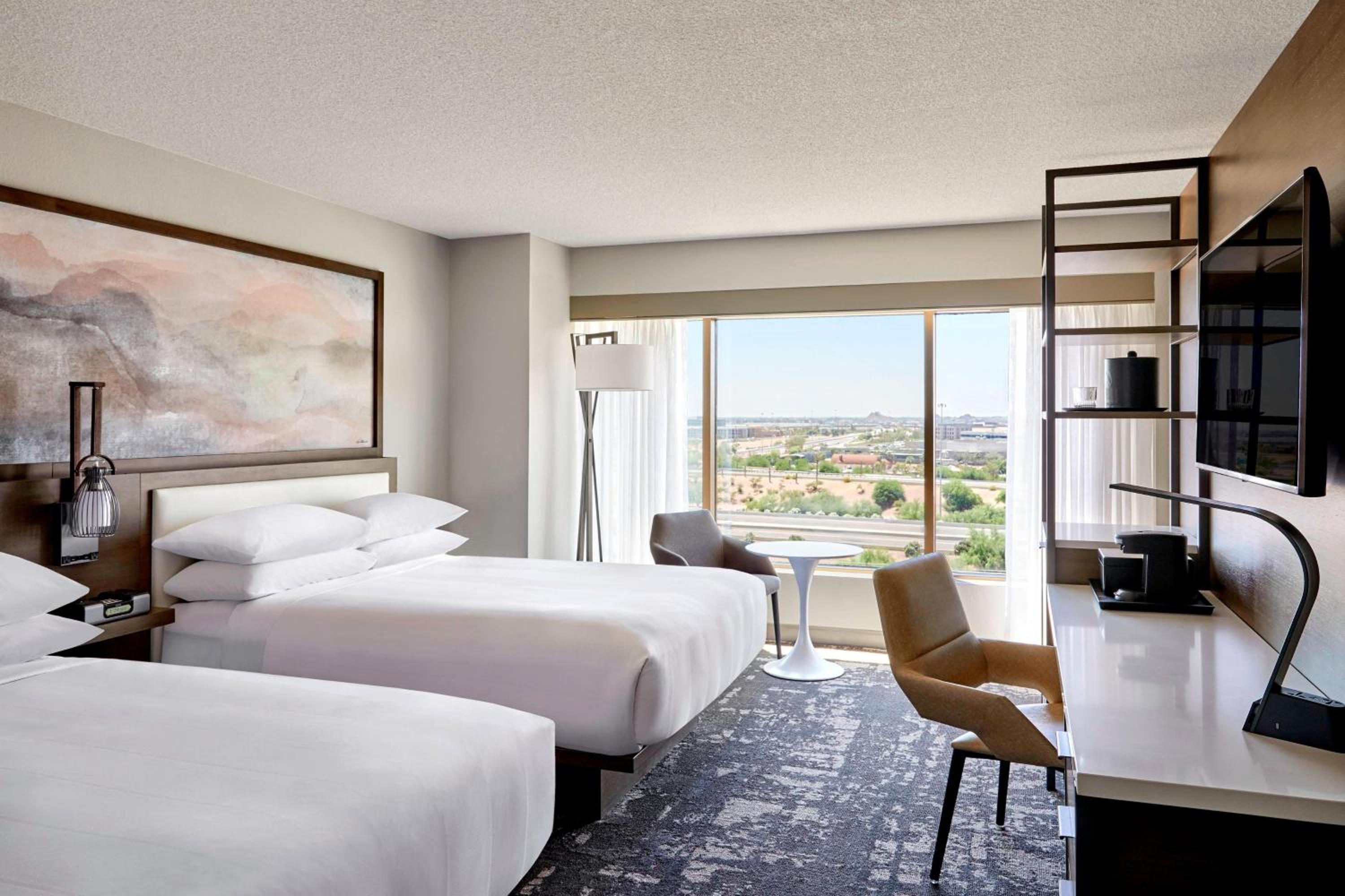 Concierge Queen Room - Photo 1
