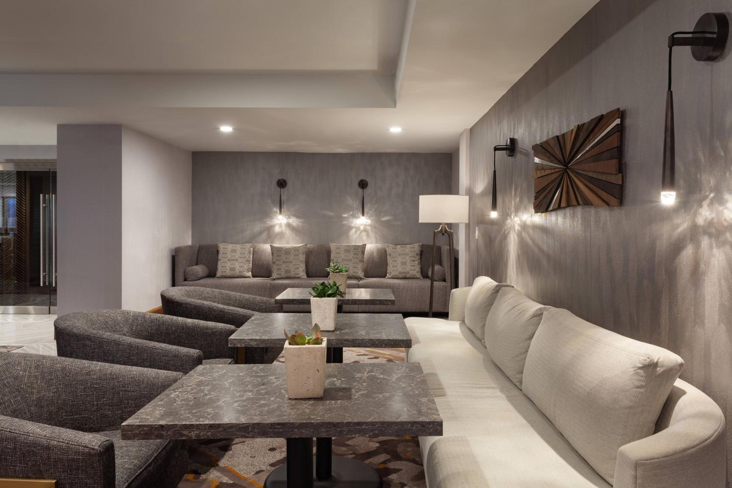 King Room - Concierge Level - Photo 2