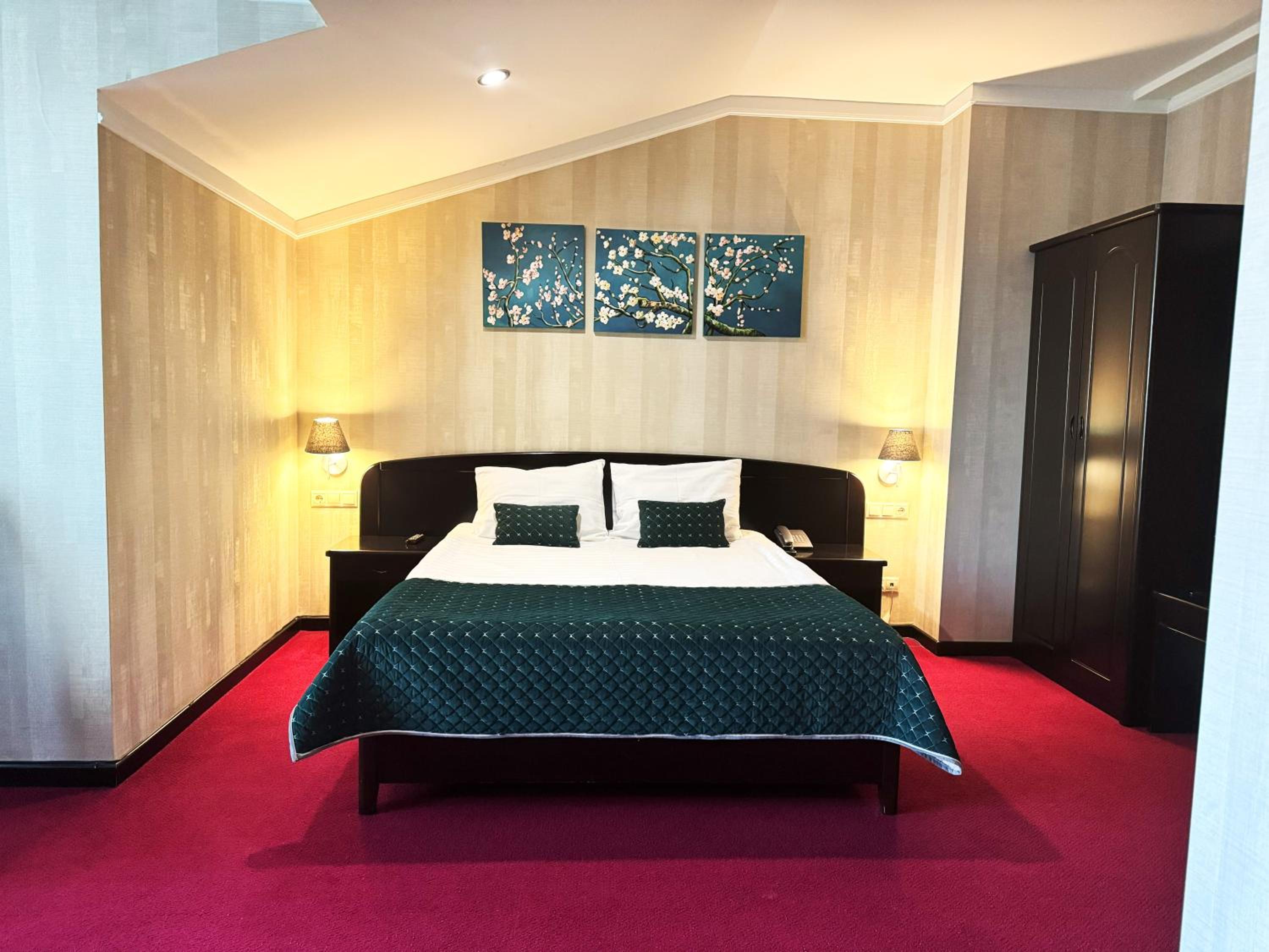 Standard Double Room photo 3