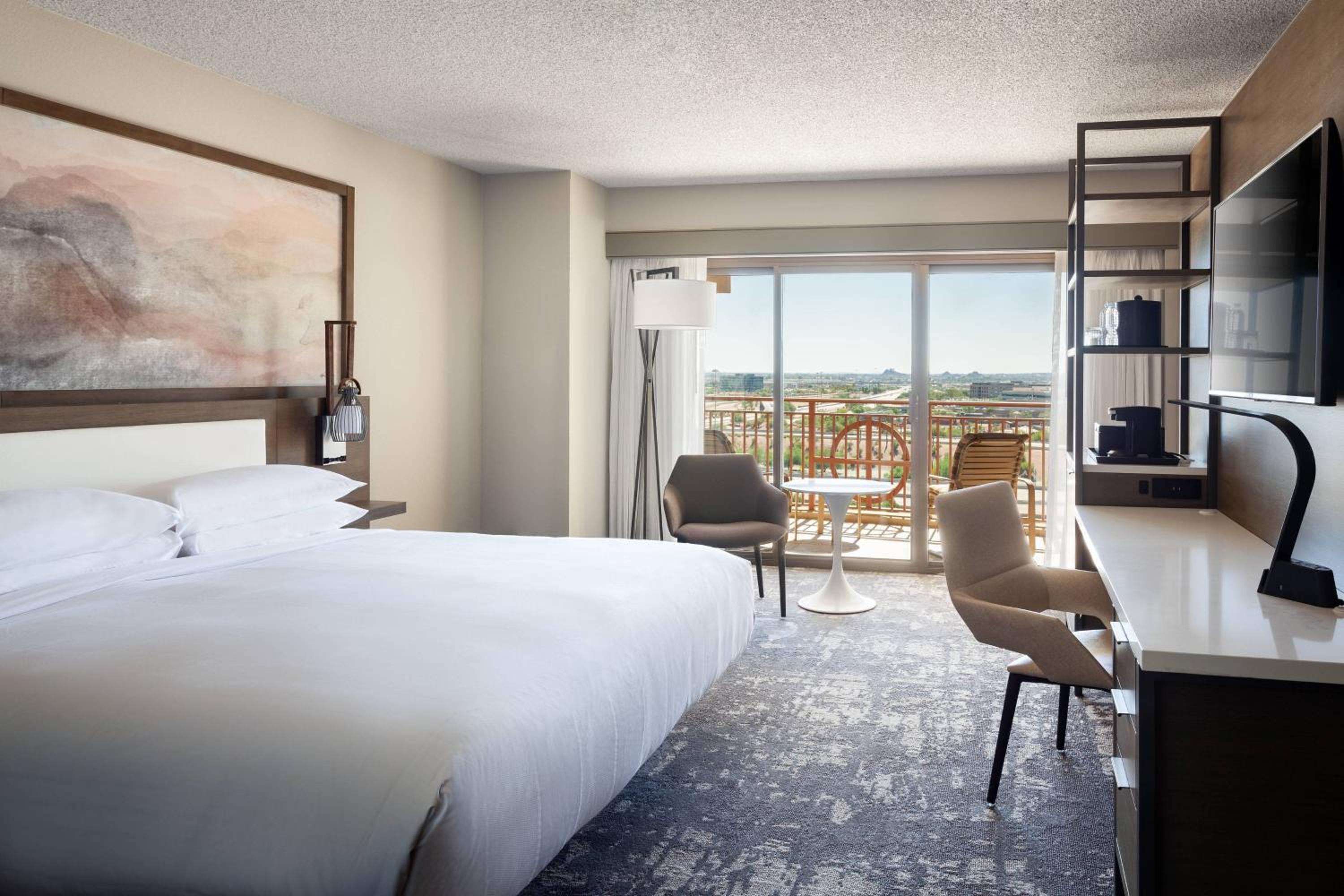 Guest room, King, Balcony - Photo 1