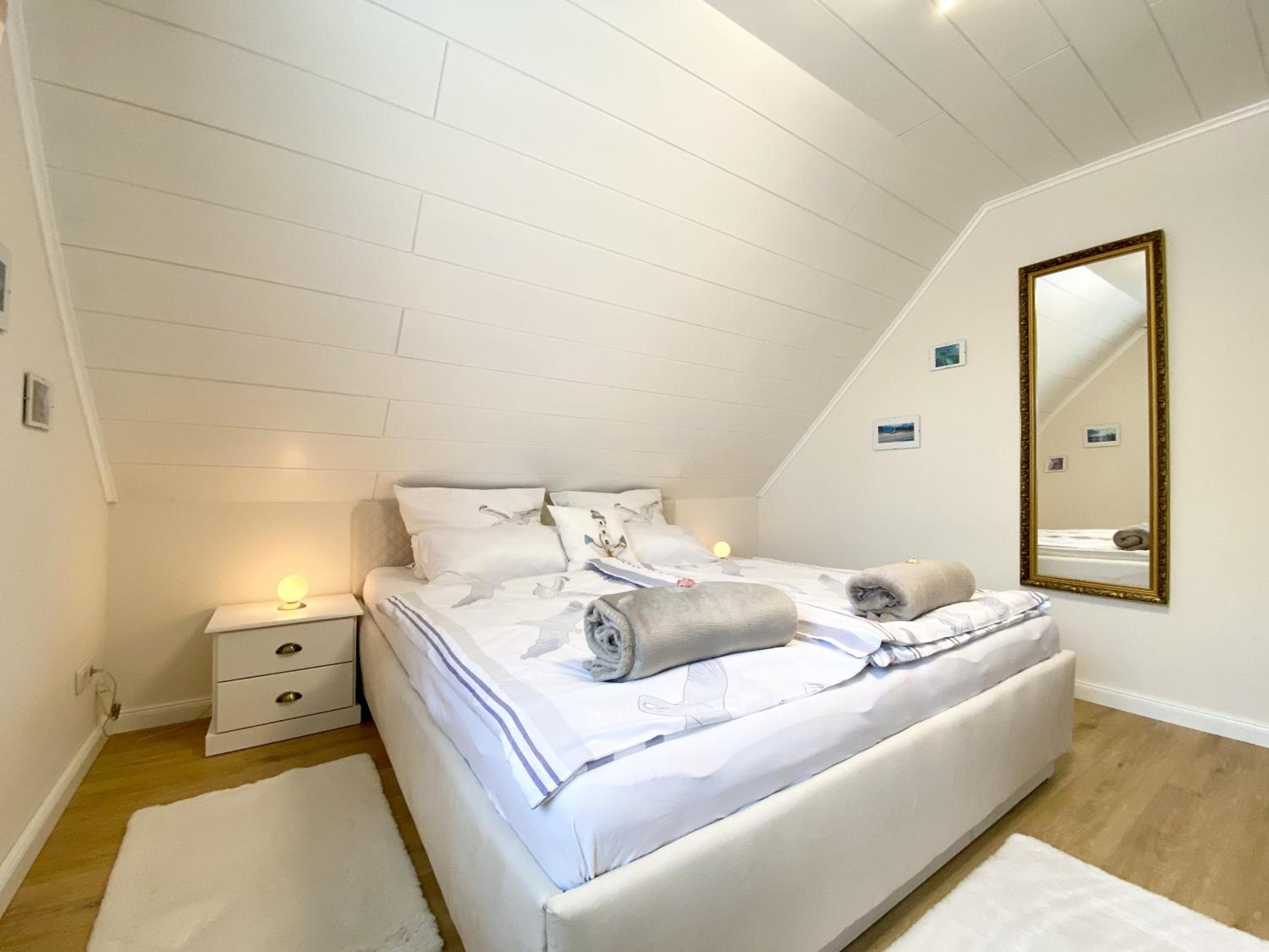 Two-Bedroom Apartment with Garden View photo 2
