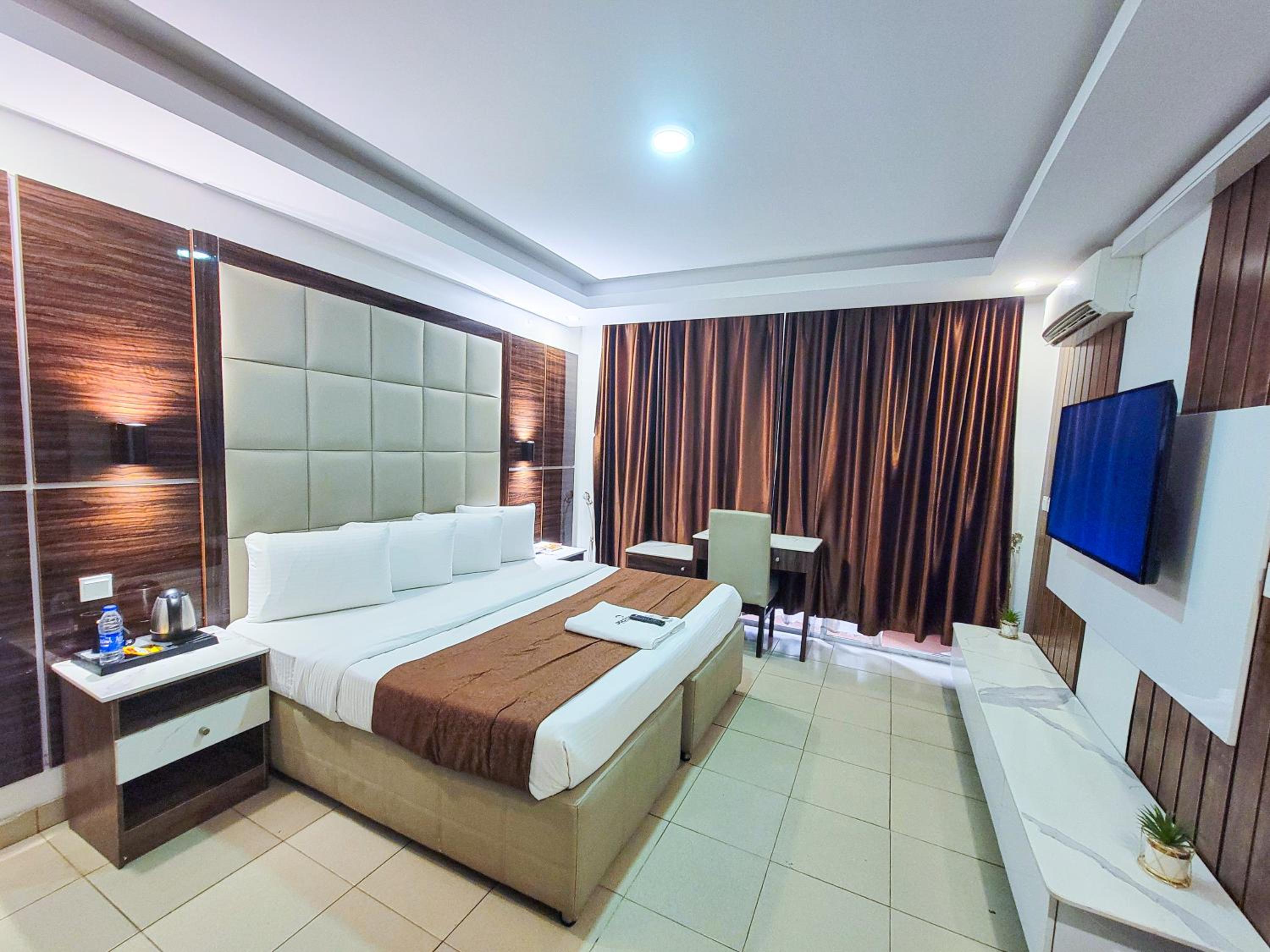 Large Single Room photo 1