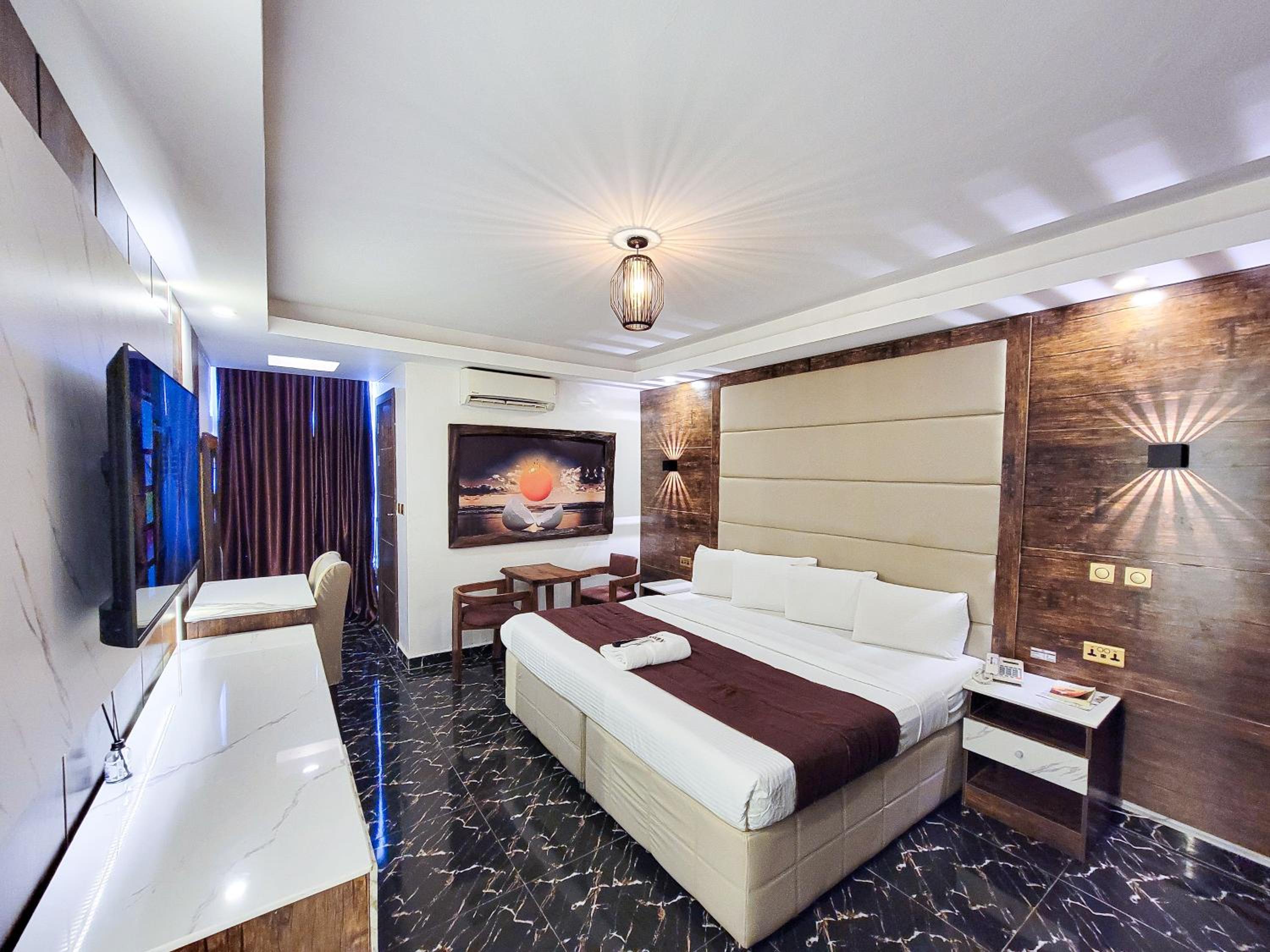 Large Single Room photo 2