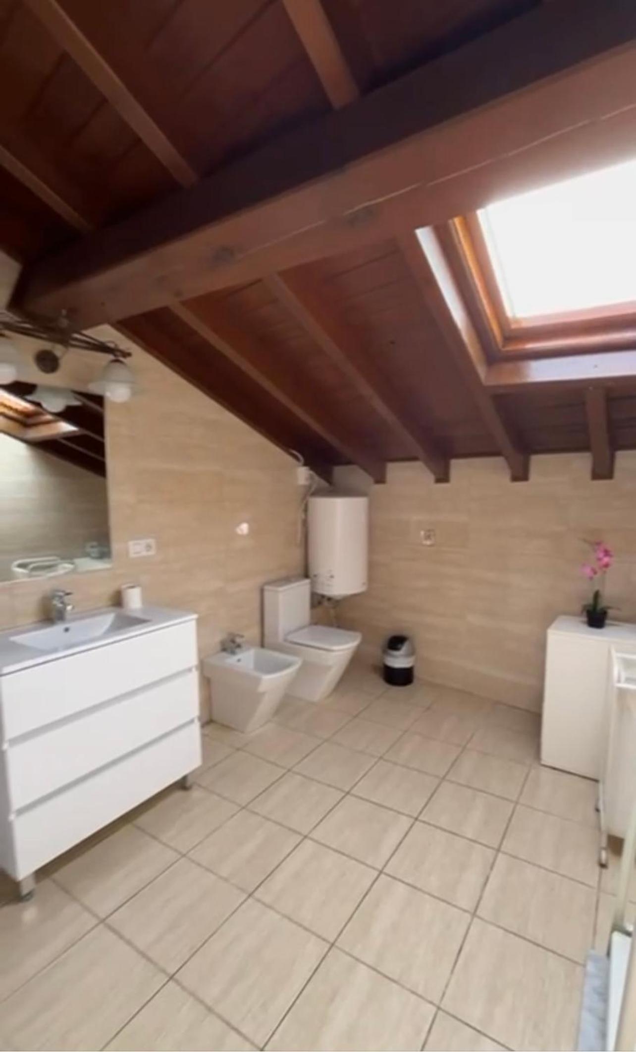 One-Bedroom House photo 2