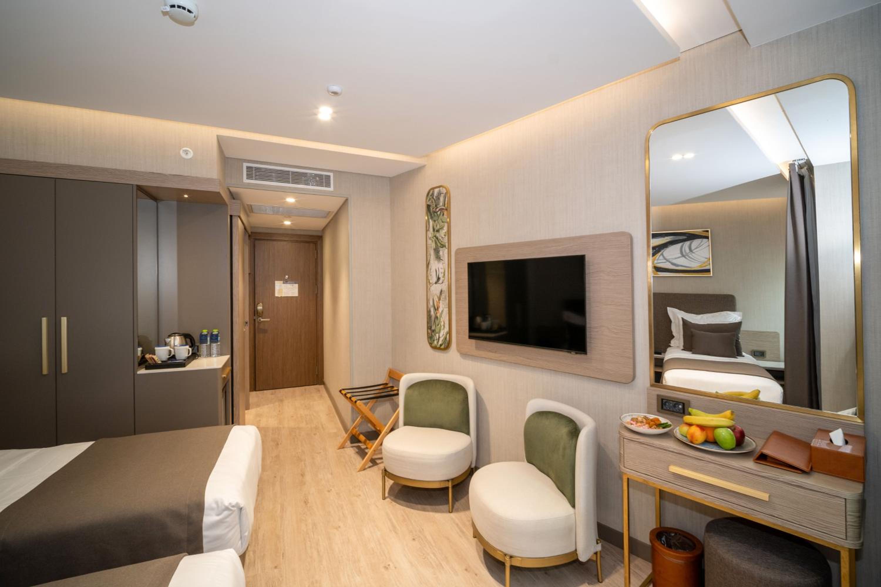 Double or Twin Room with Bathroom photo 3