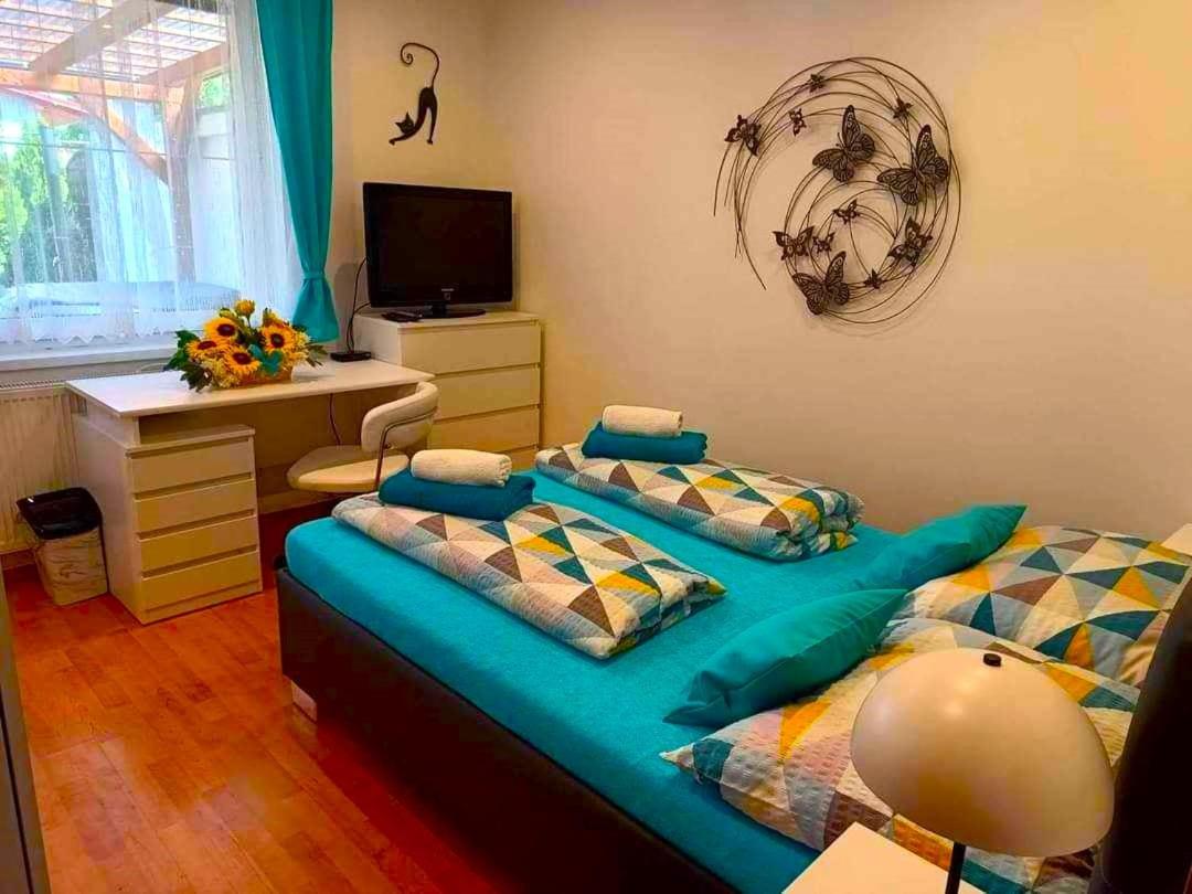 Four-Bedroom House photo 1