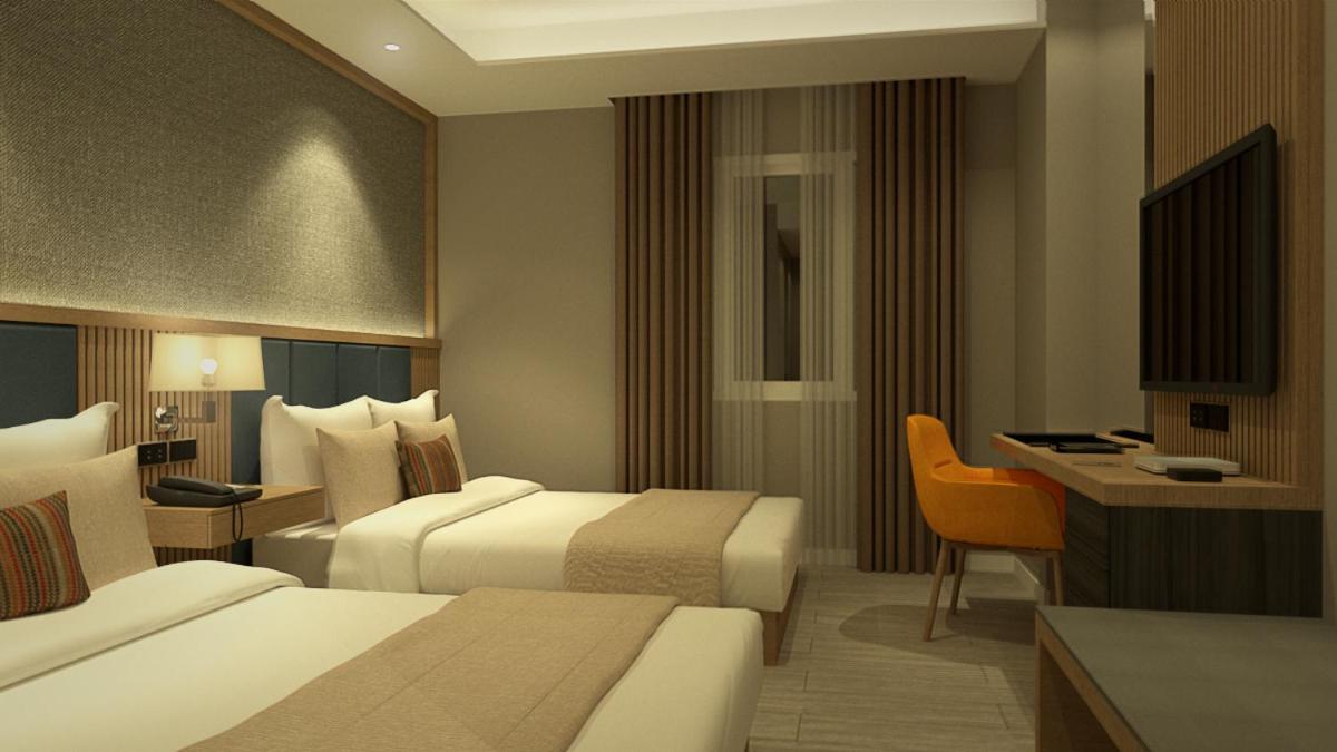 Deluxe Double Room with Balcony photo 1