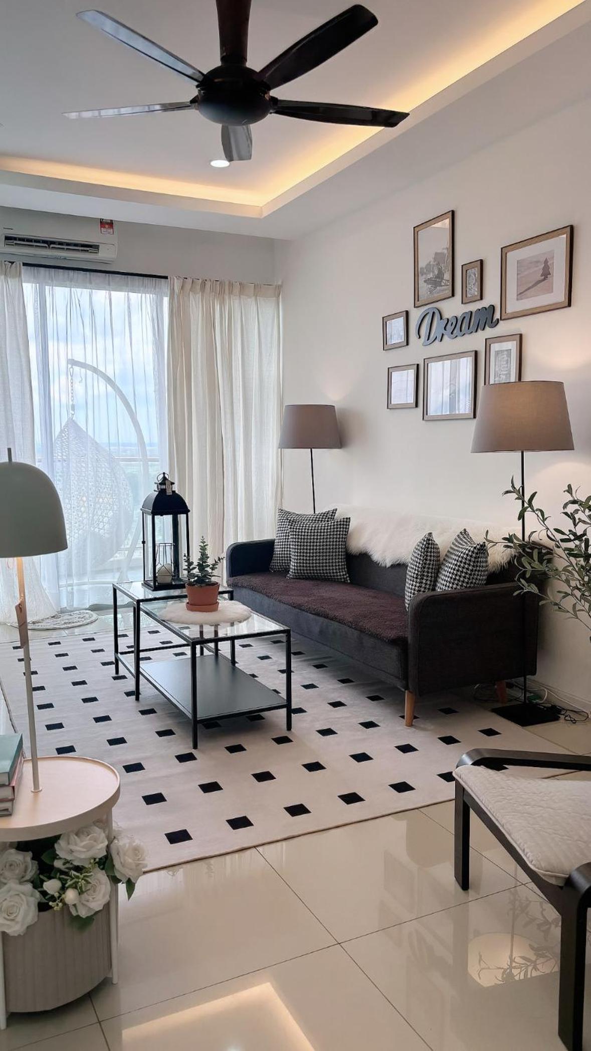 Three-Bedroom Apartment photo 1
