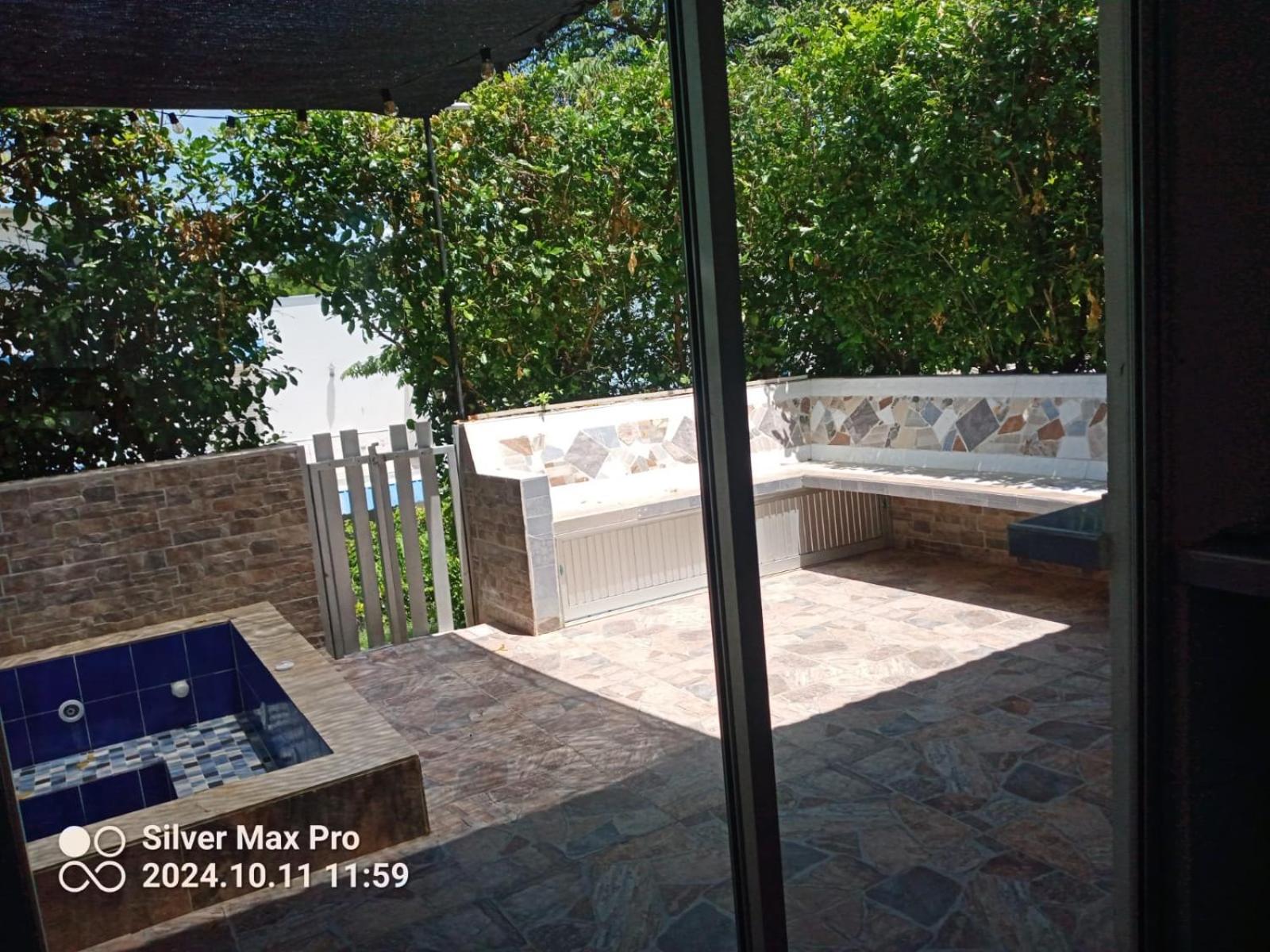 Three-Bedroom House photo 2