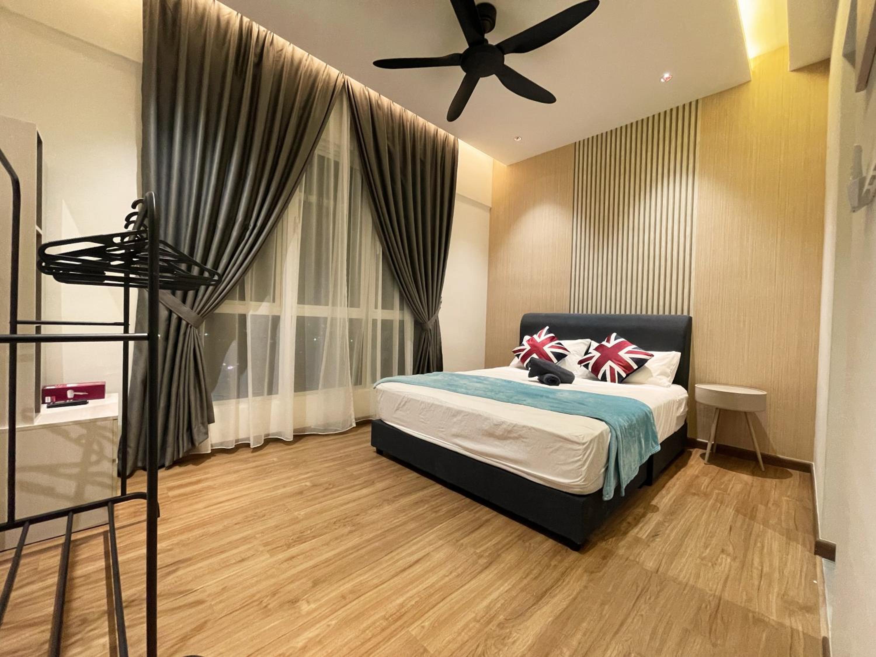 Two-Bedroom Apartment - Photo 11