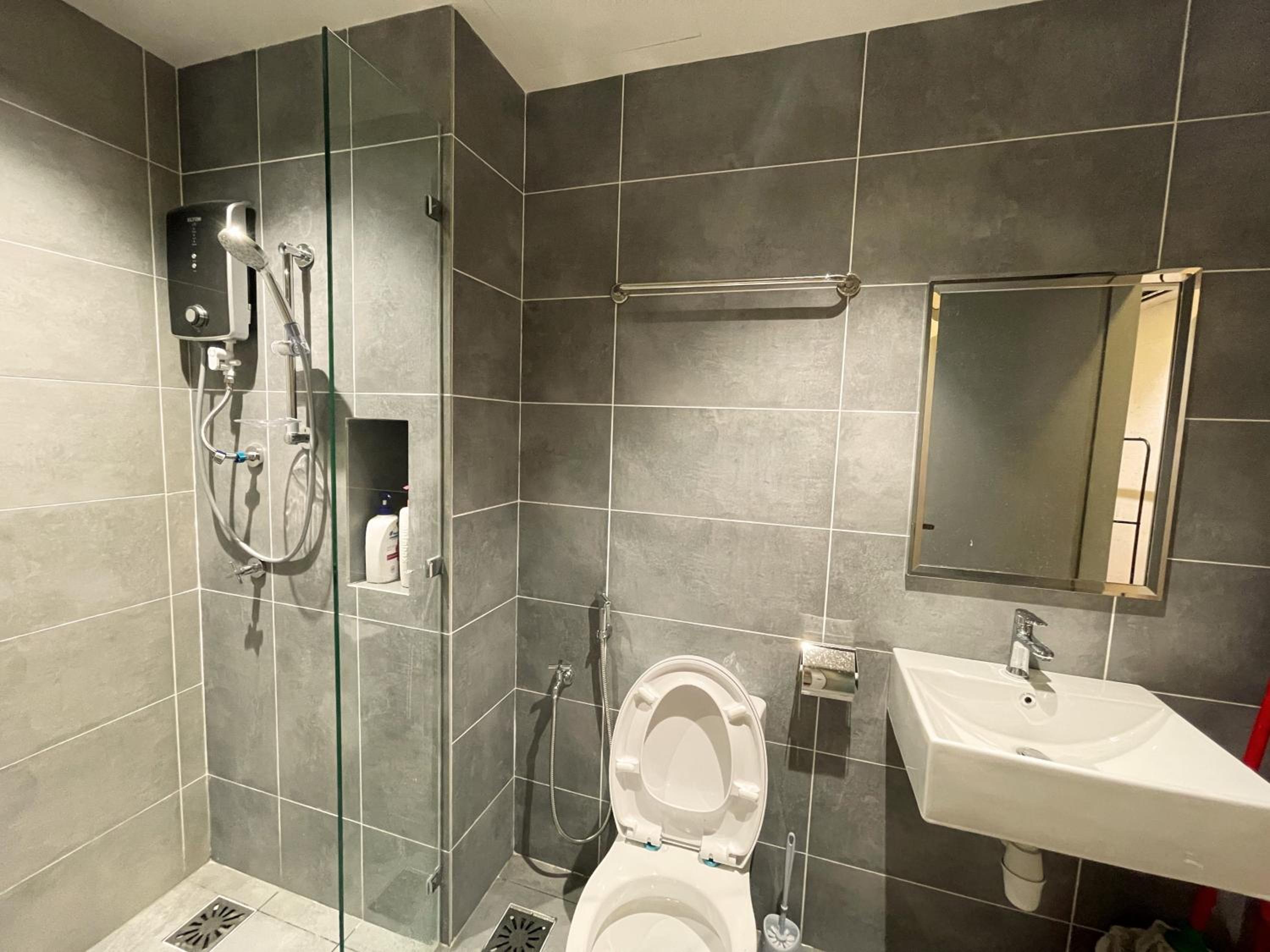 Two-Bedroom Apartment - Photo 18