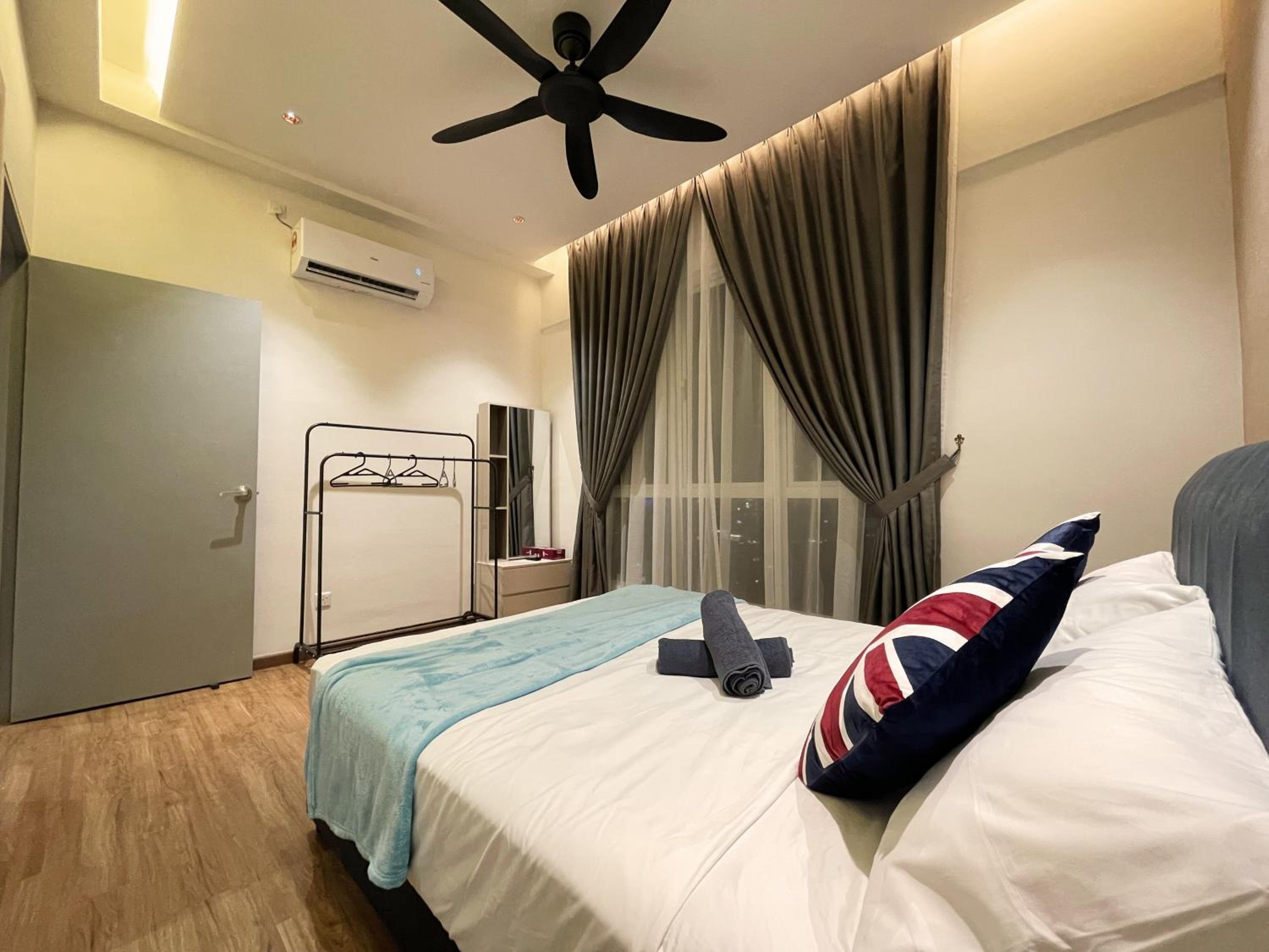 Two-Bedroom Apartment - Photo 35