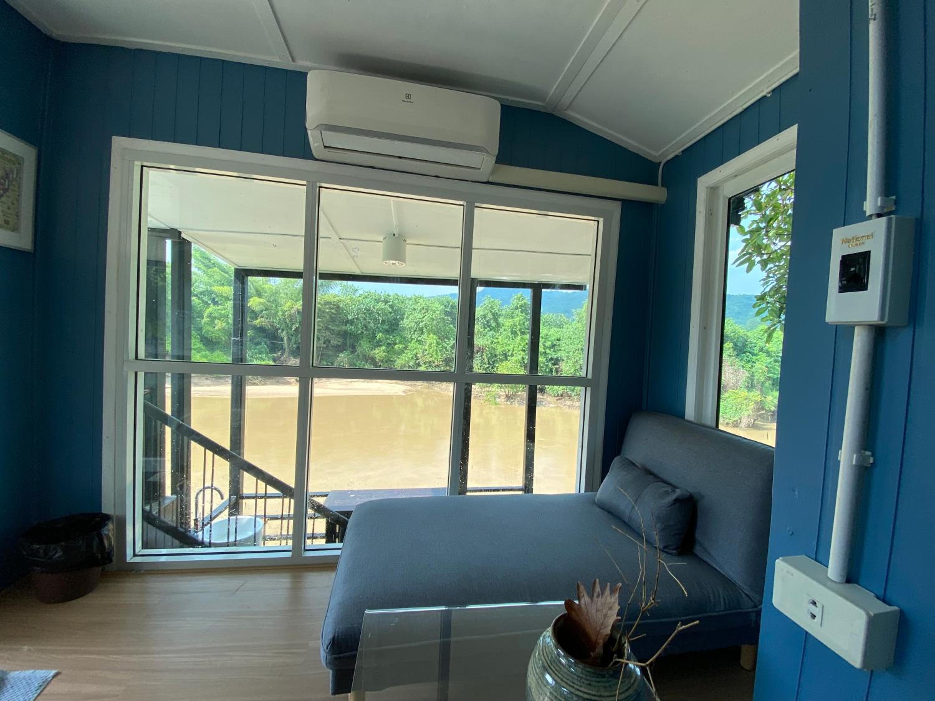 Superior Bungalow - Photo 19