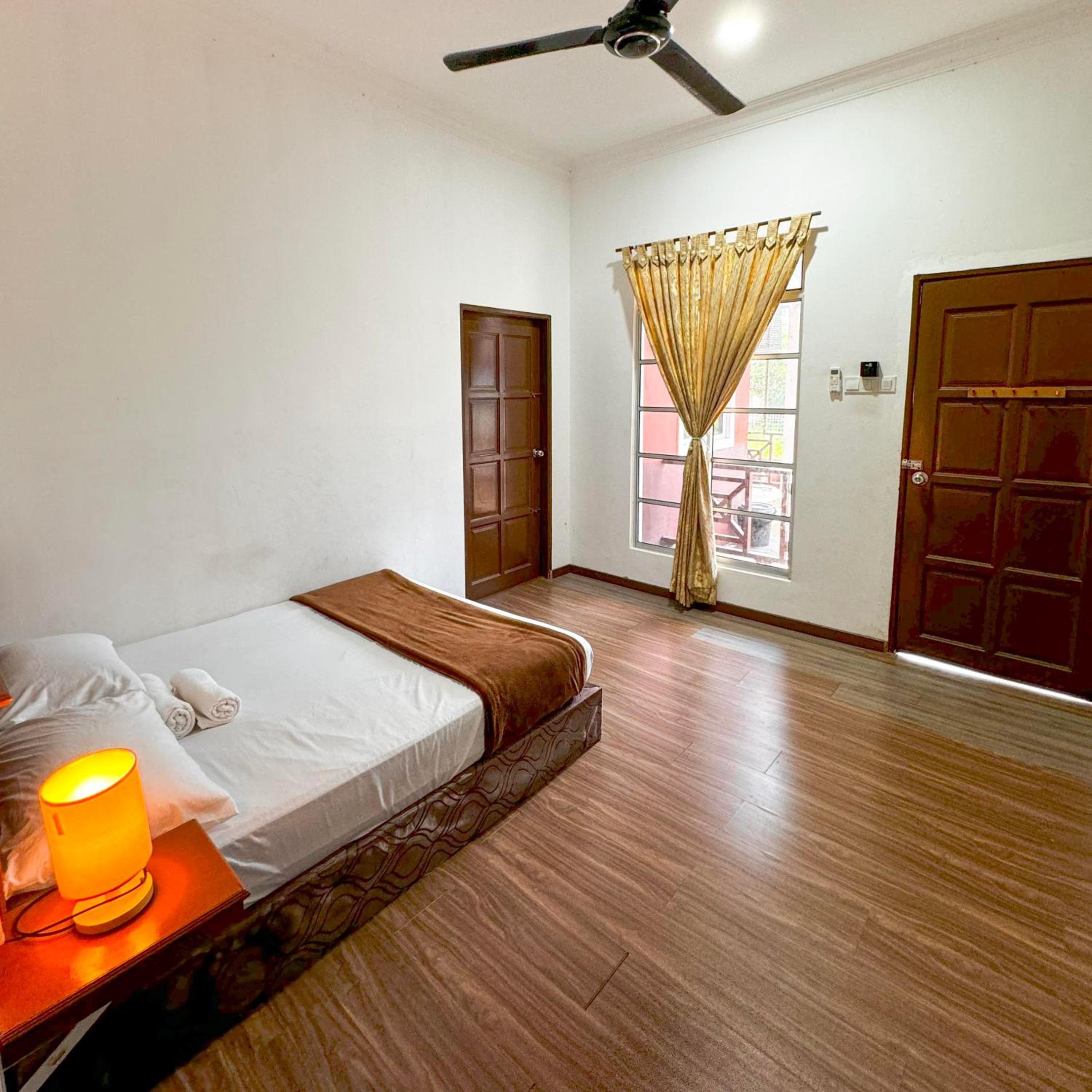 One-Bedroom House photo 1