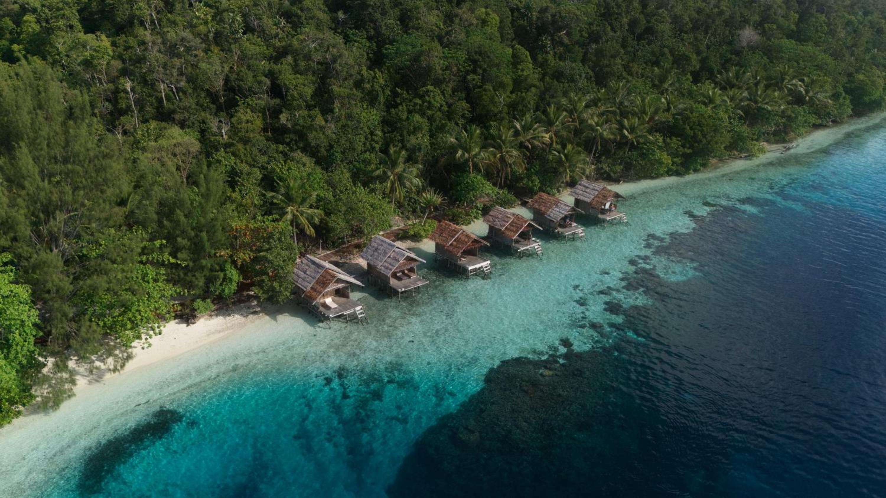 Bungalow with Sea View - Photo 13