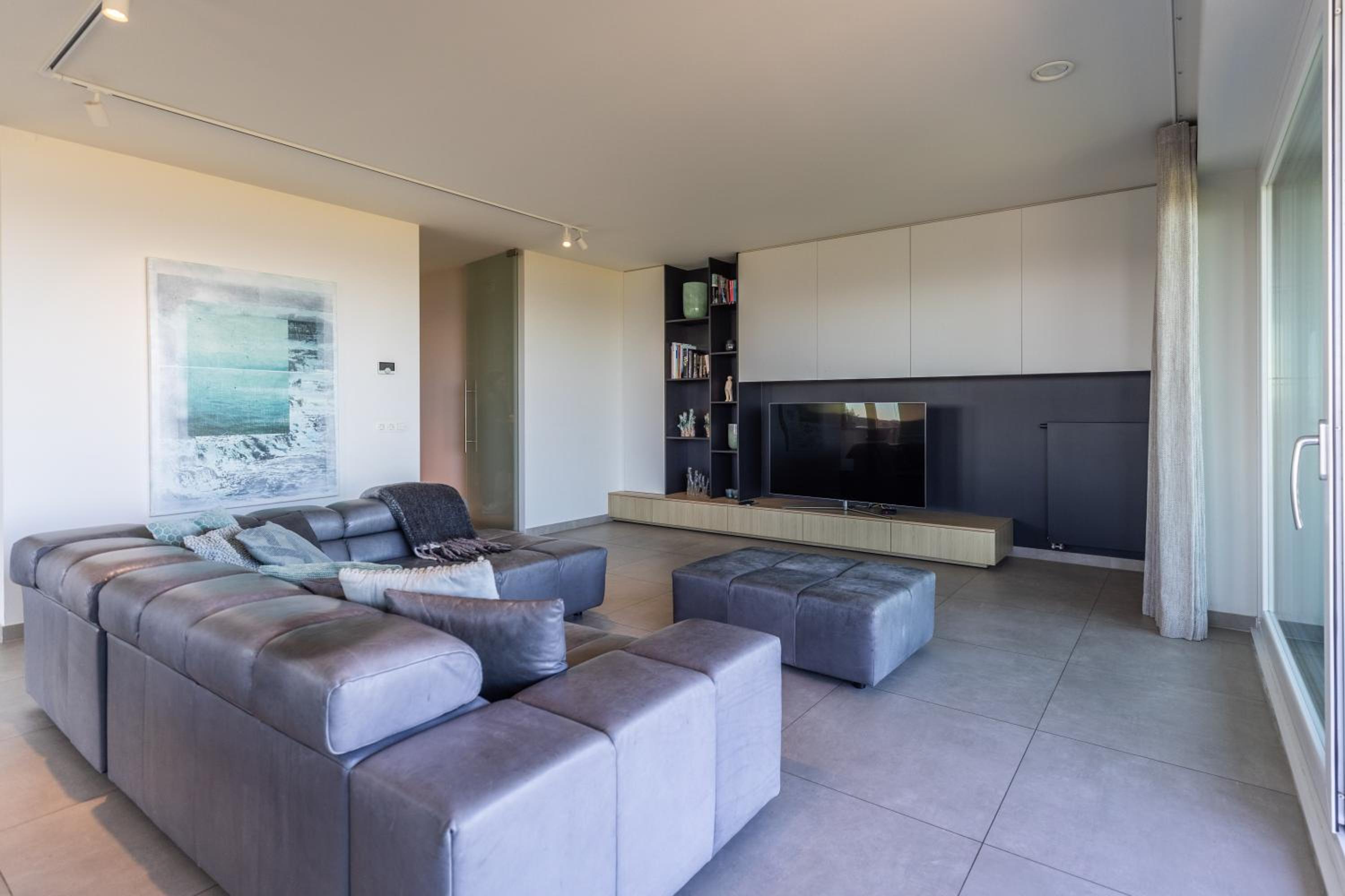 Three-Bedroom Apartment photo 1