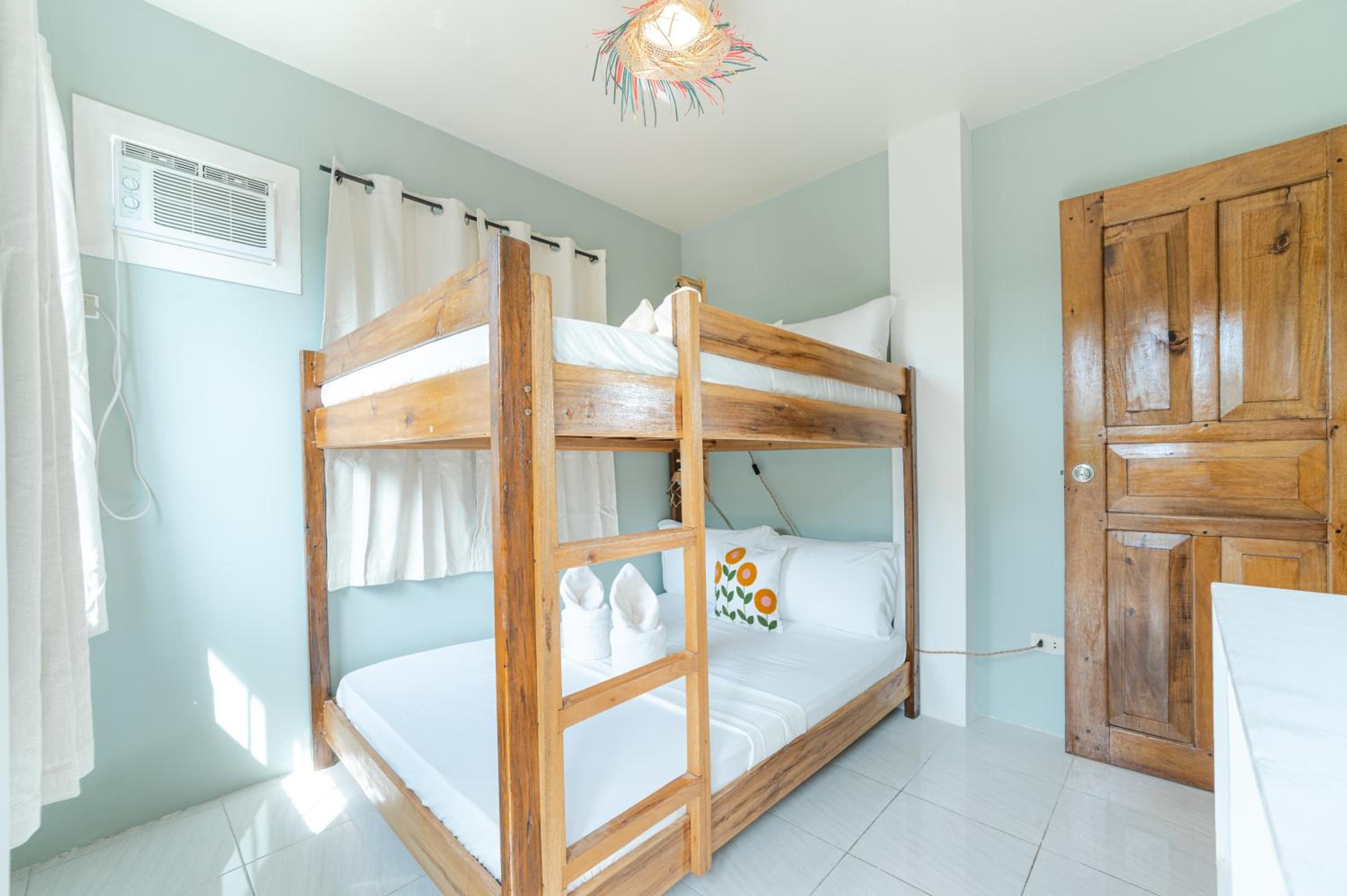 Double or Twin Room with Shared Bathroom photo 3