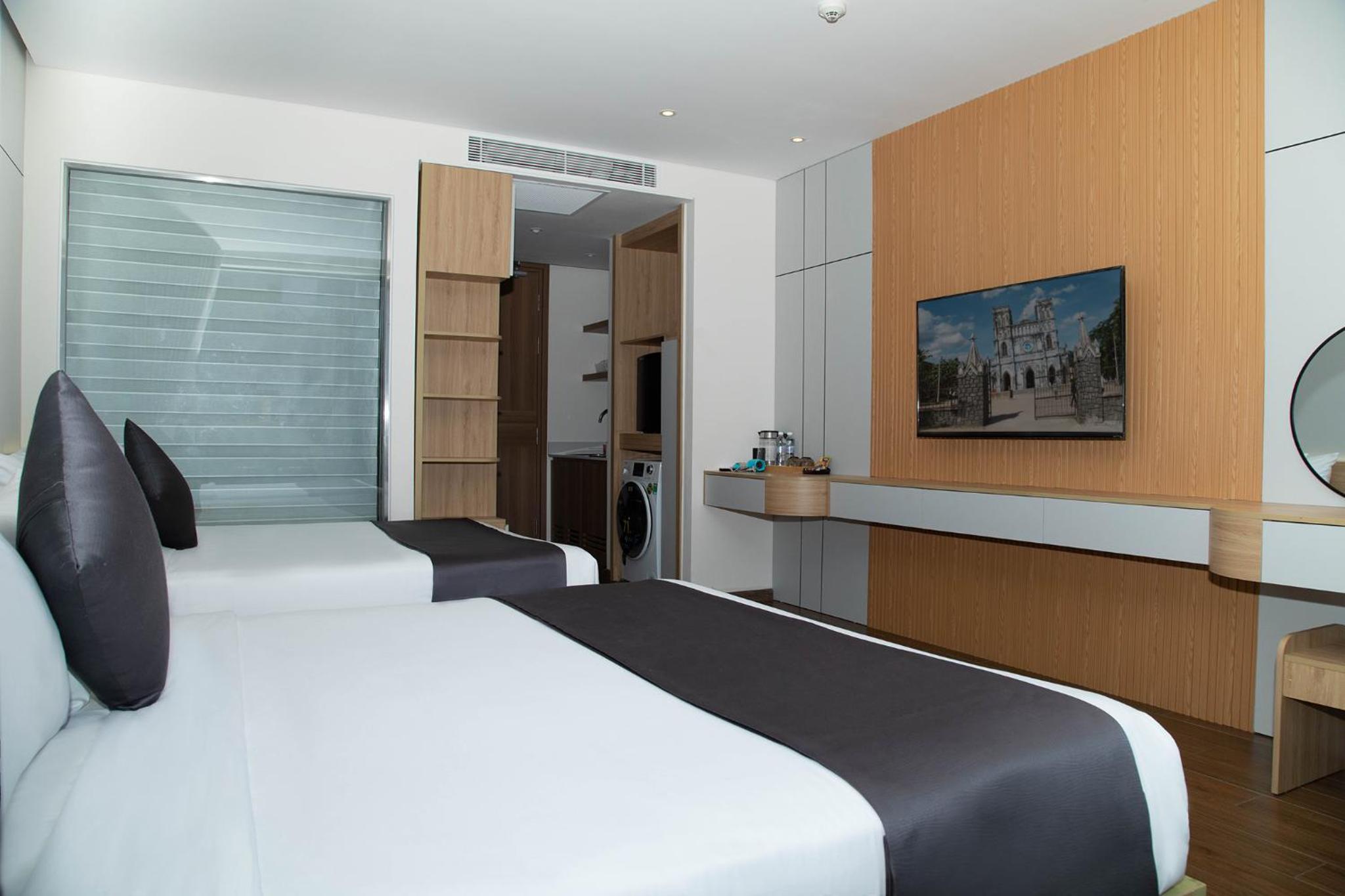 Family Suite with Balcony photo 3