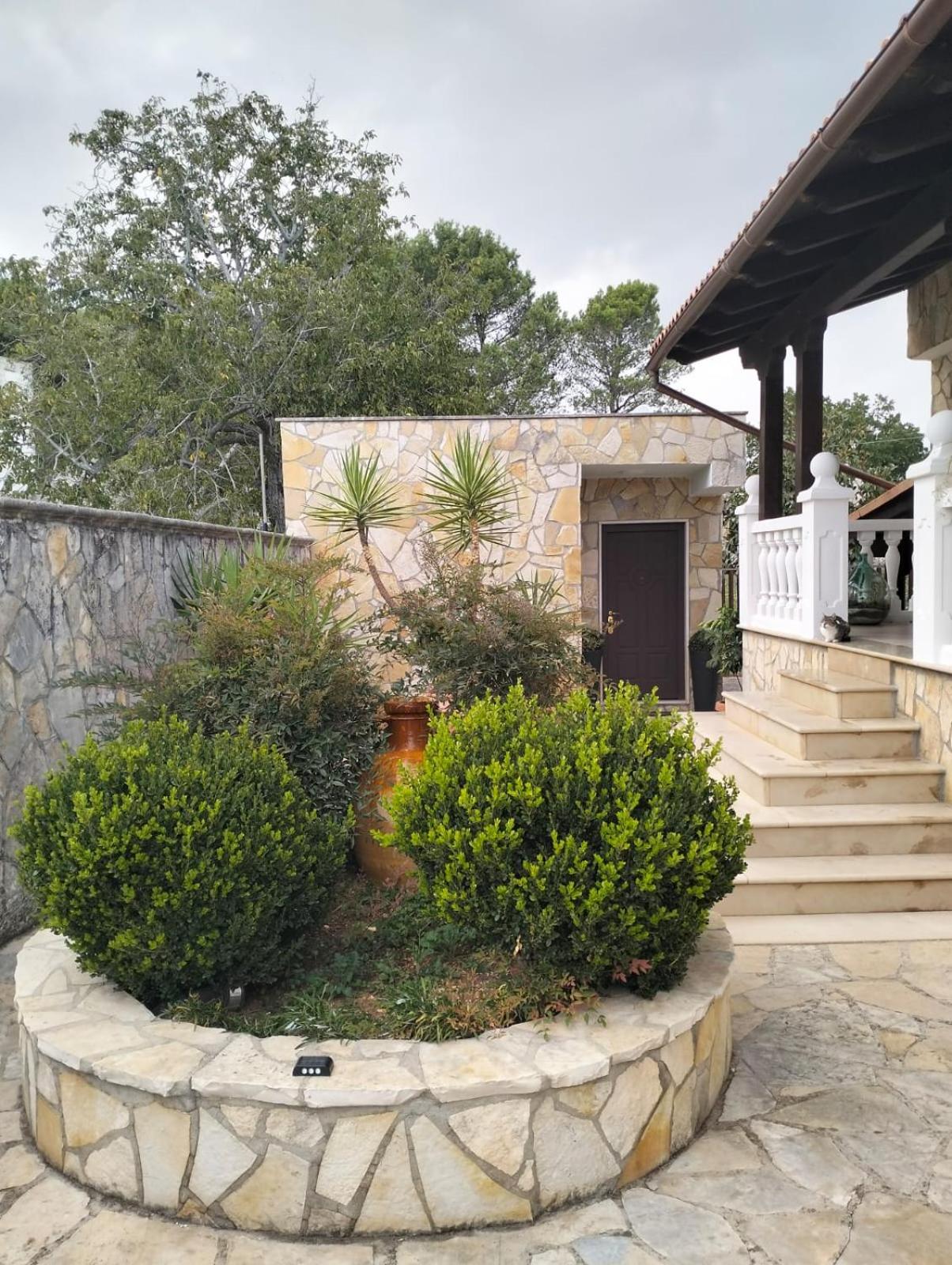One-Bedroom Apartment photo 3