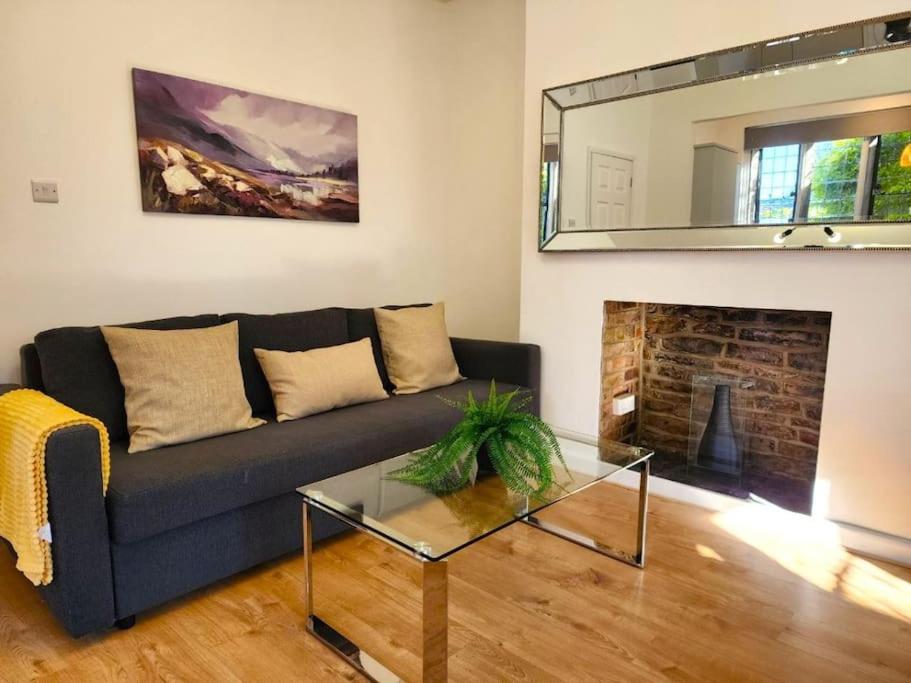 Two-Bedroom Apartment photo 2