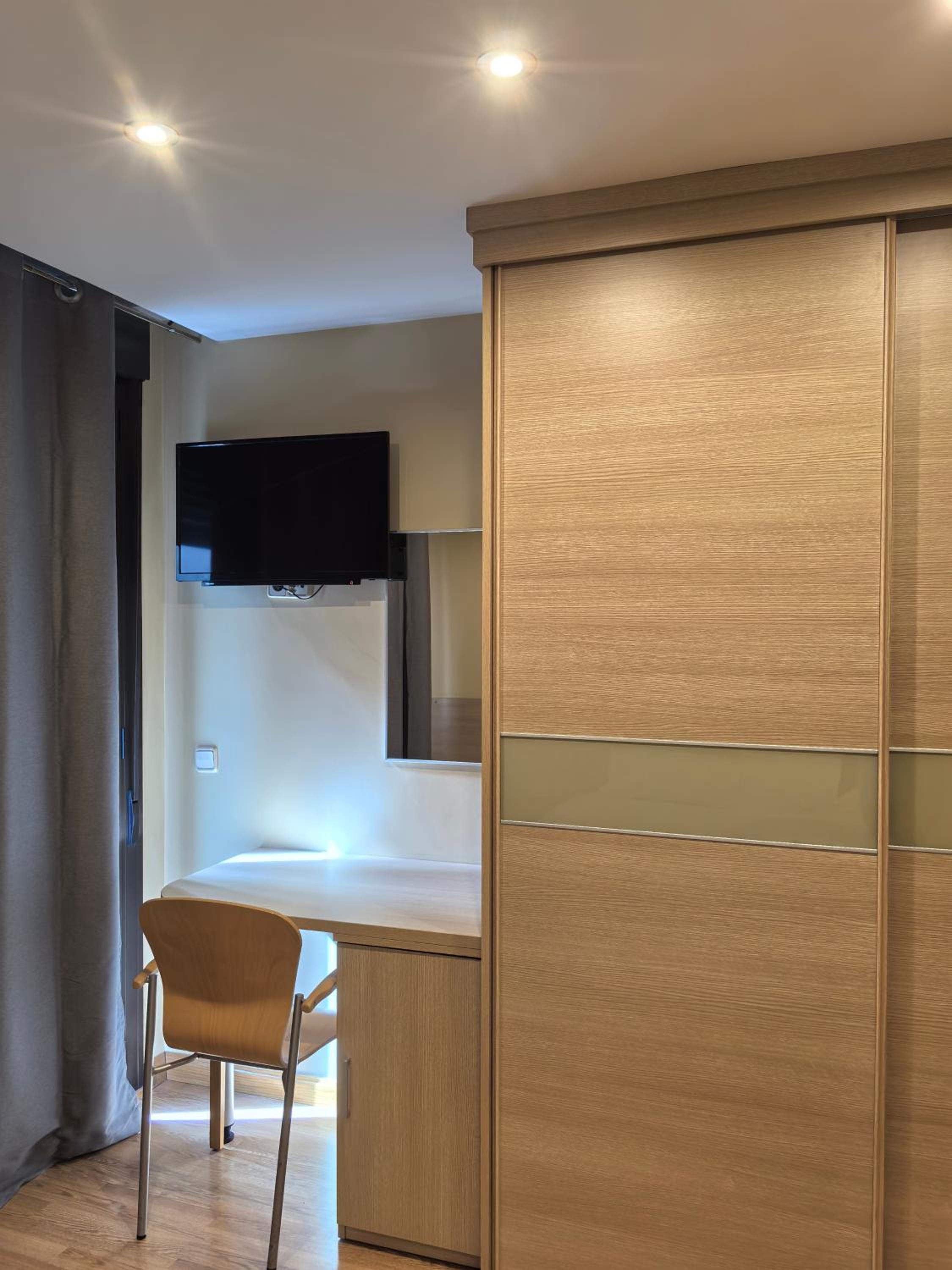 Double or Twin Room - Photo 2