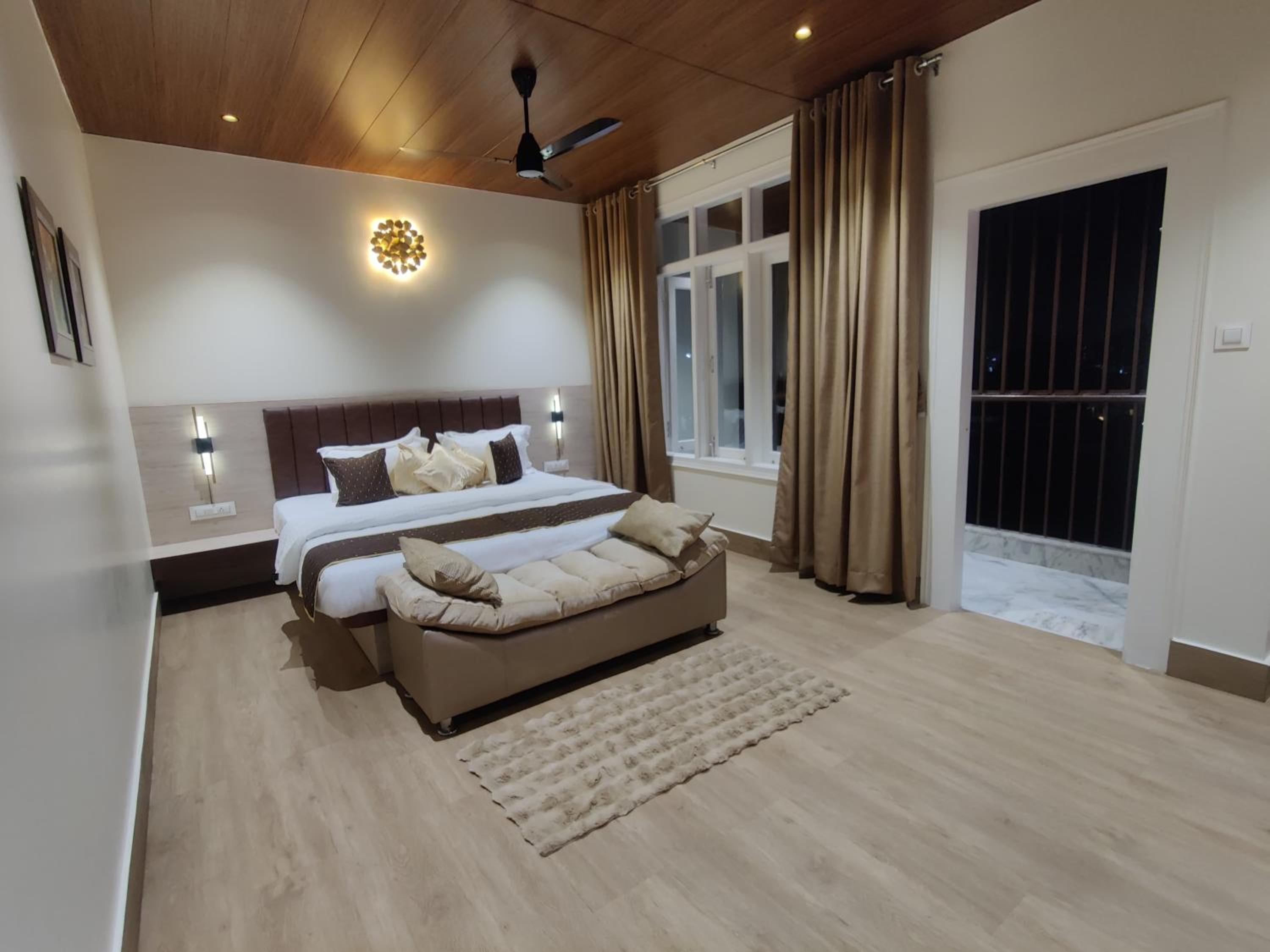 Deluxe Double Room With Balcony photo 1