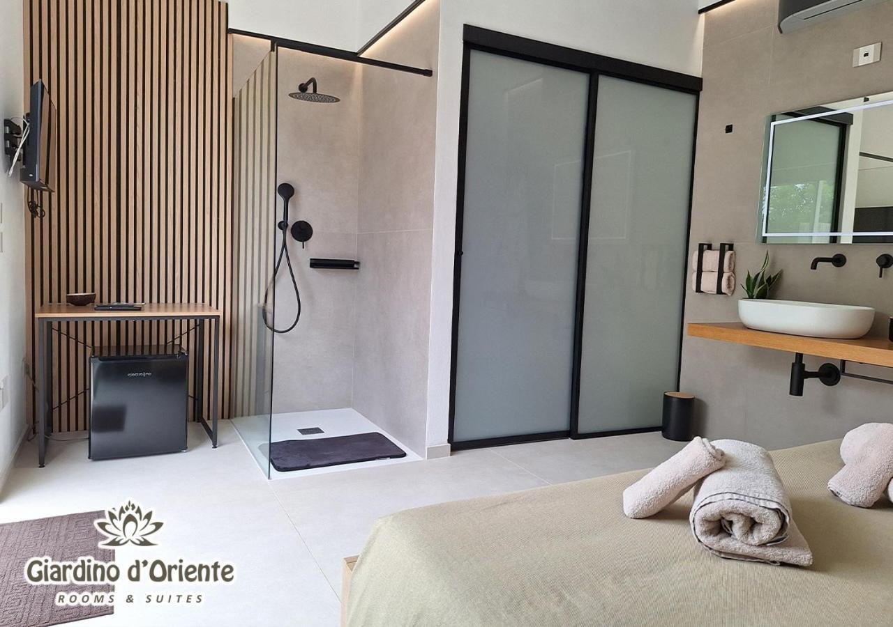 Double Room with Spa Bath photo 2
