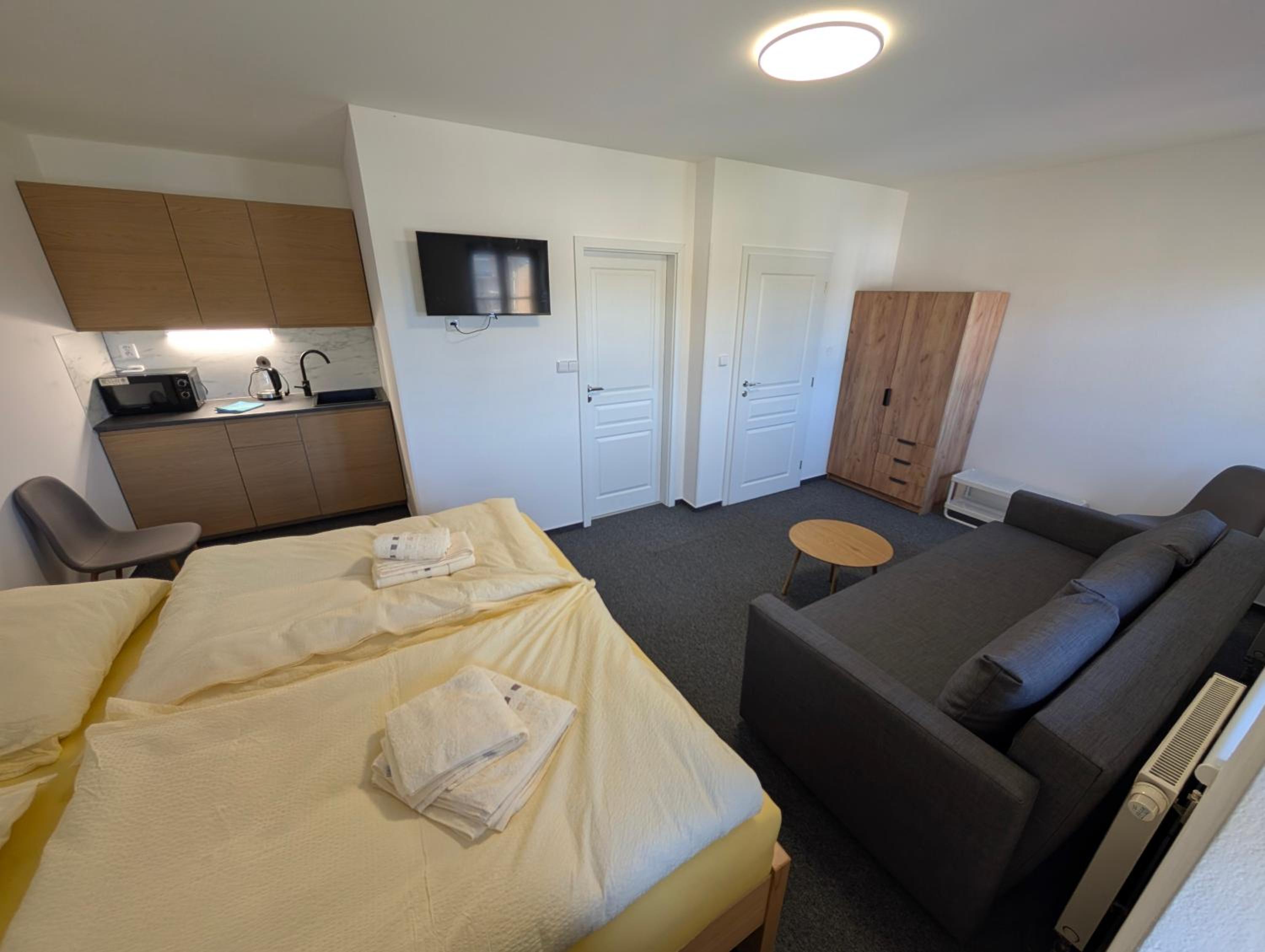 One-Bedroom Apartment