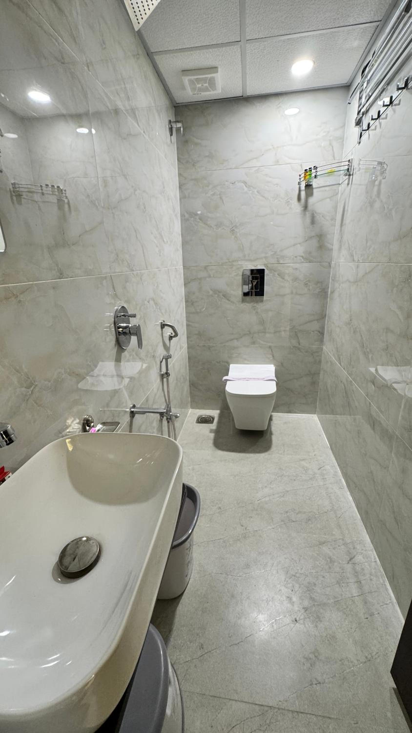 Family Room with Bathroom - Photo 4