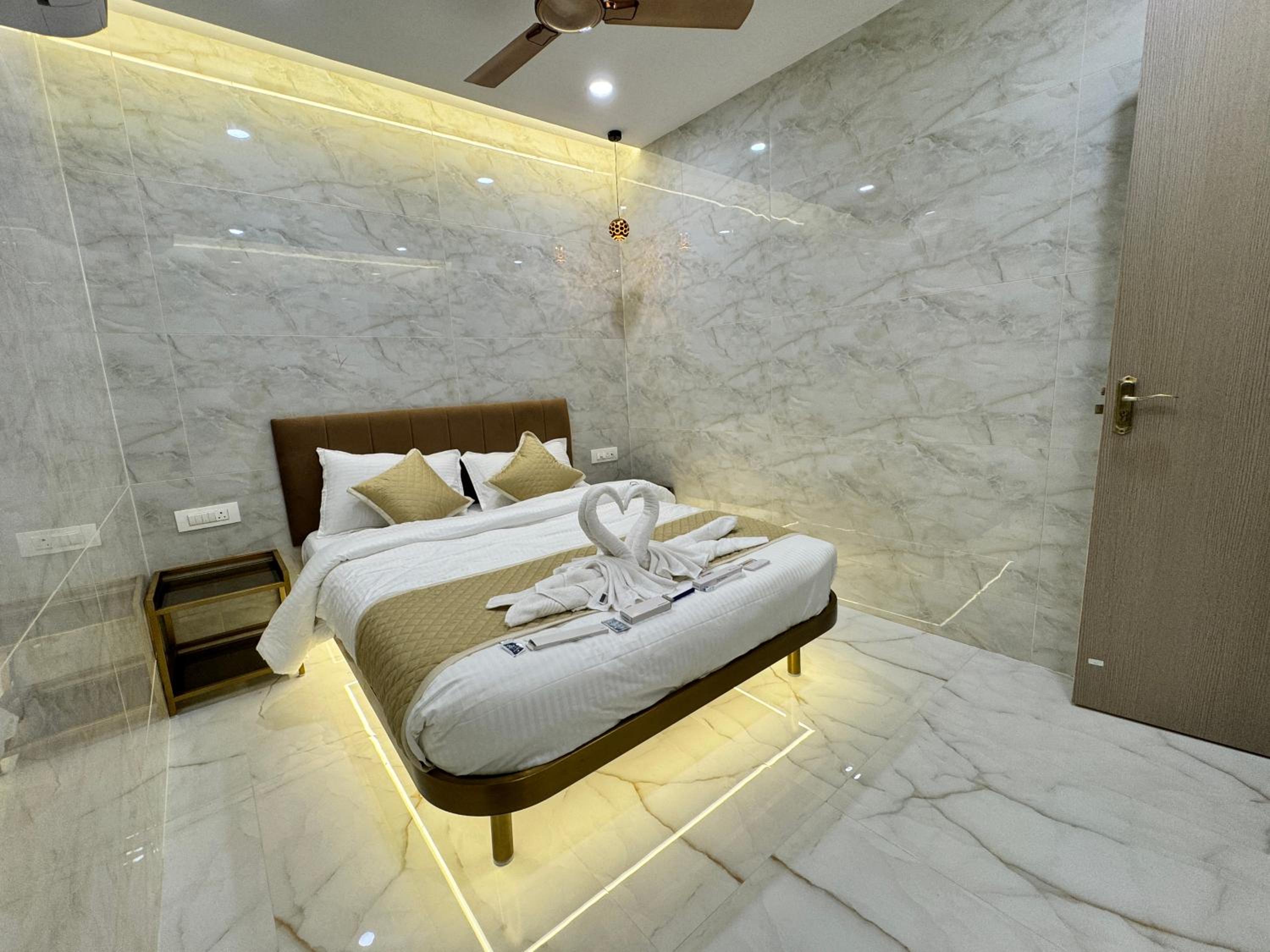 Deluxe Double Room - Photo 1