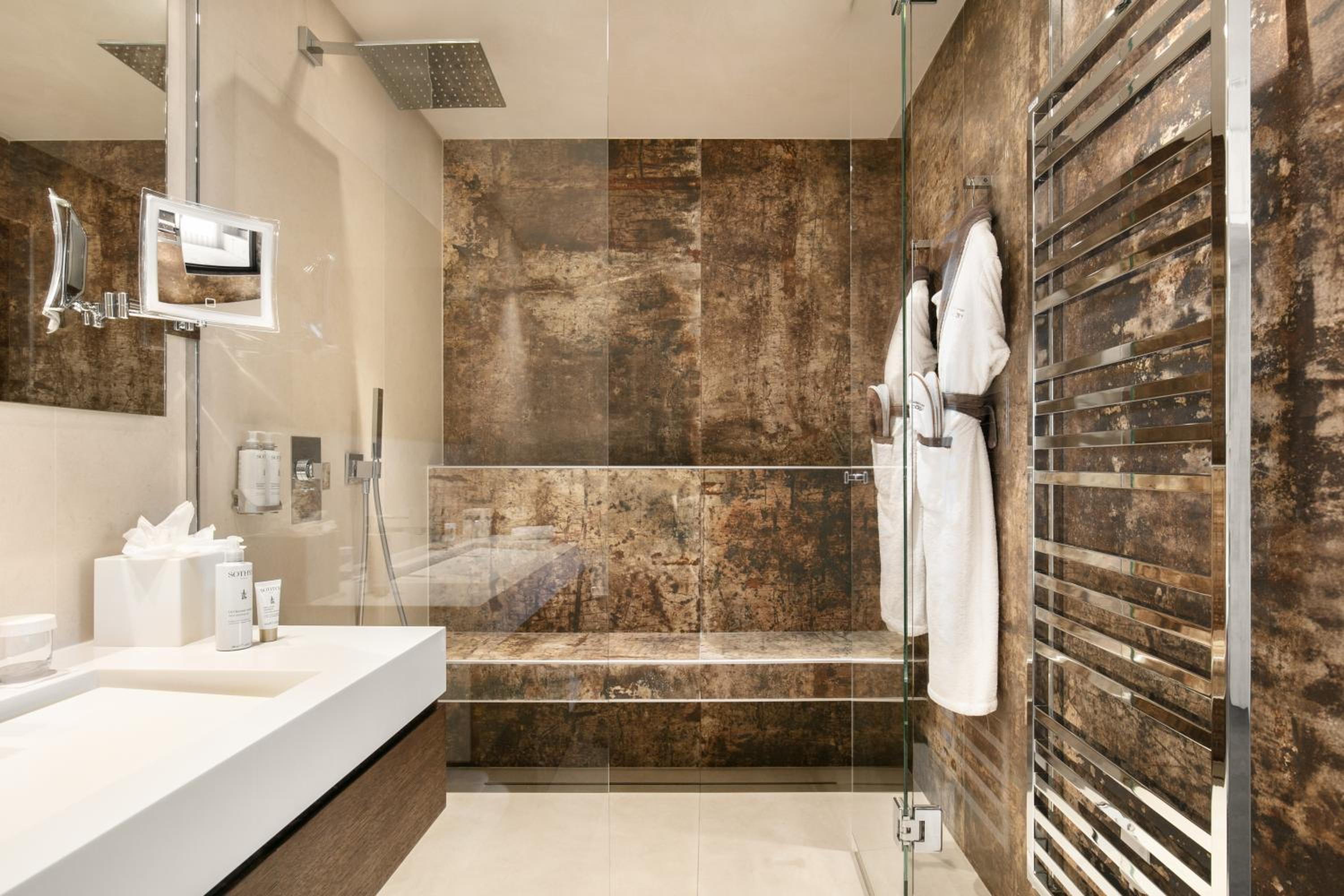Suite Junior avec Baignoire Spa