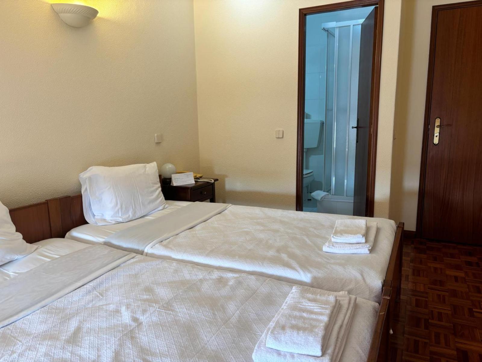 Small Twin Room photo 2
