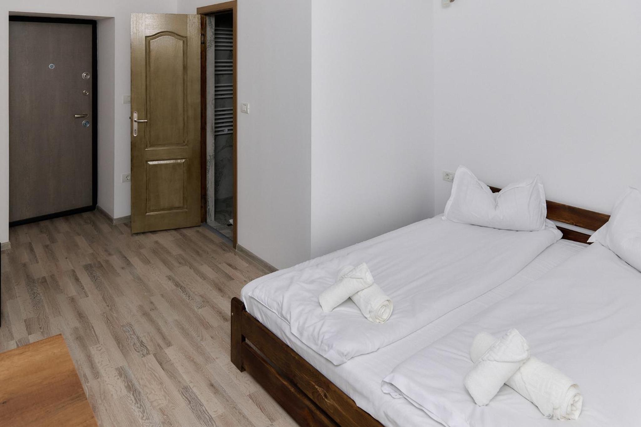 Deluxe Room (2 Adults + 1 Child) photo 3