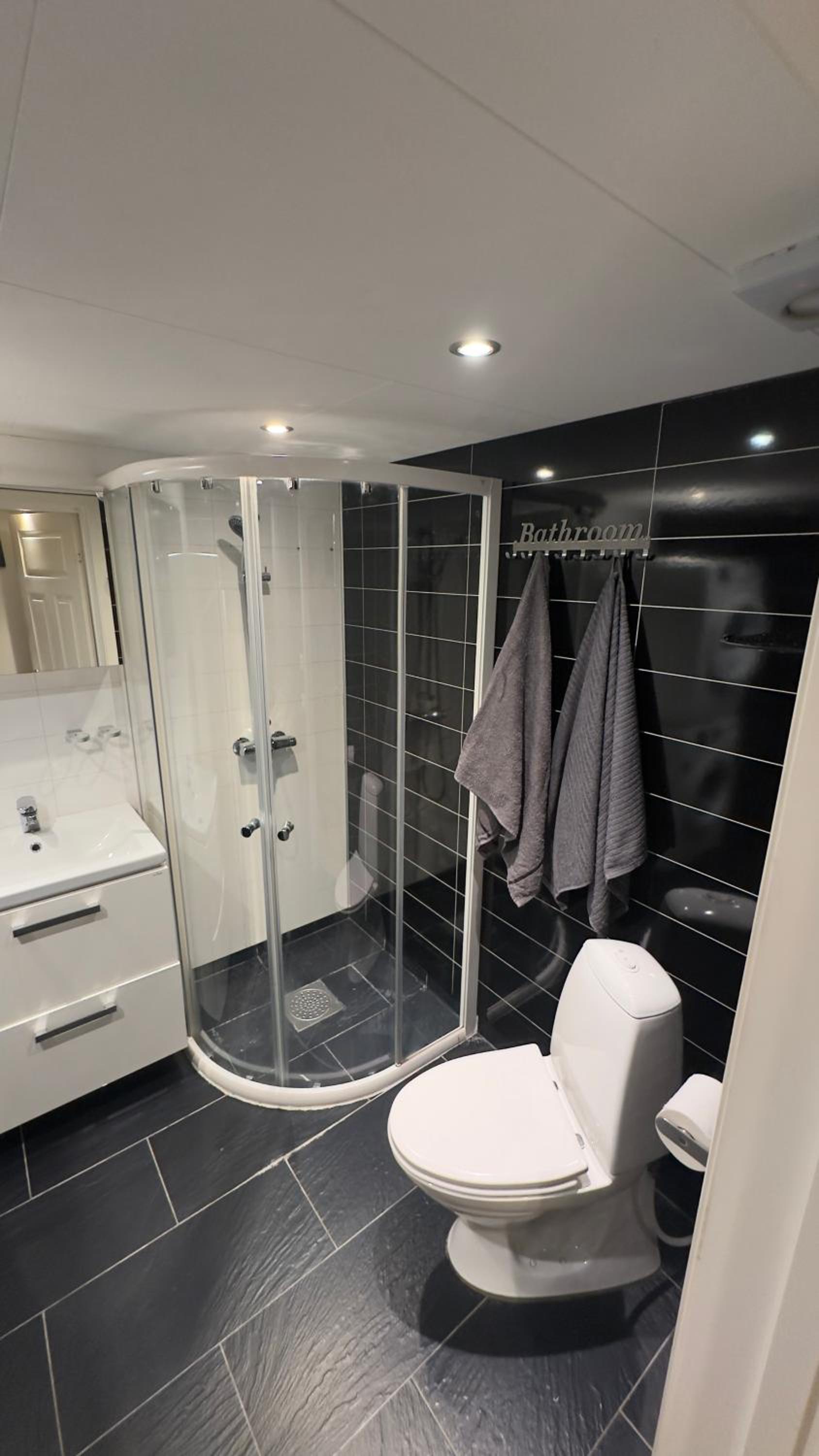 Budget Double or Twin Room photo 3