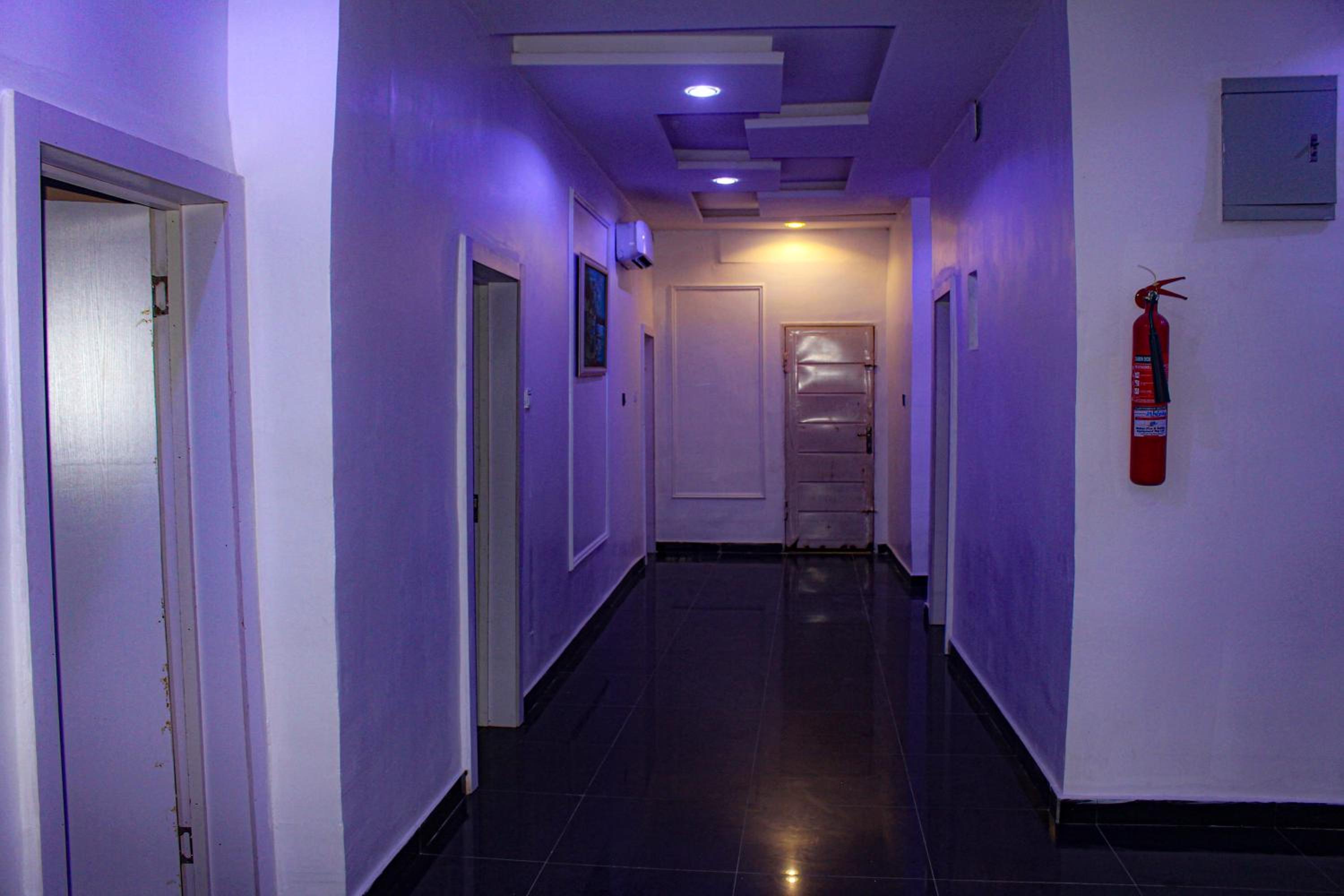 Deluxe Room - Photo 7
