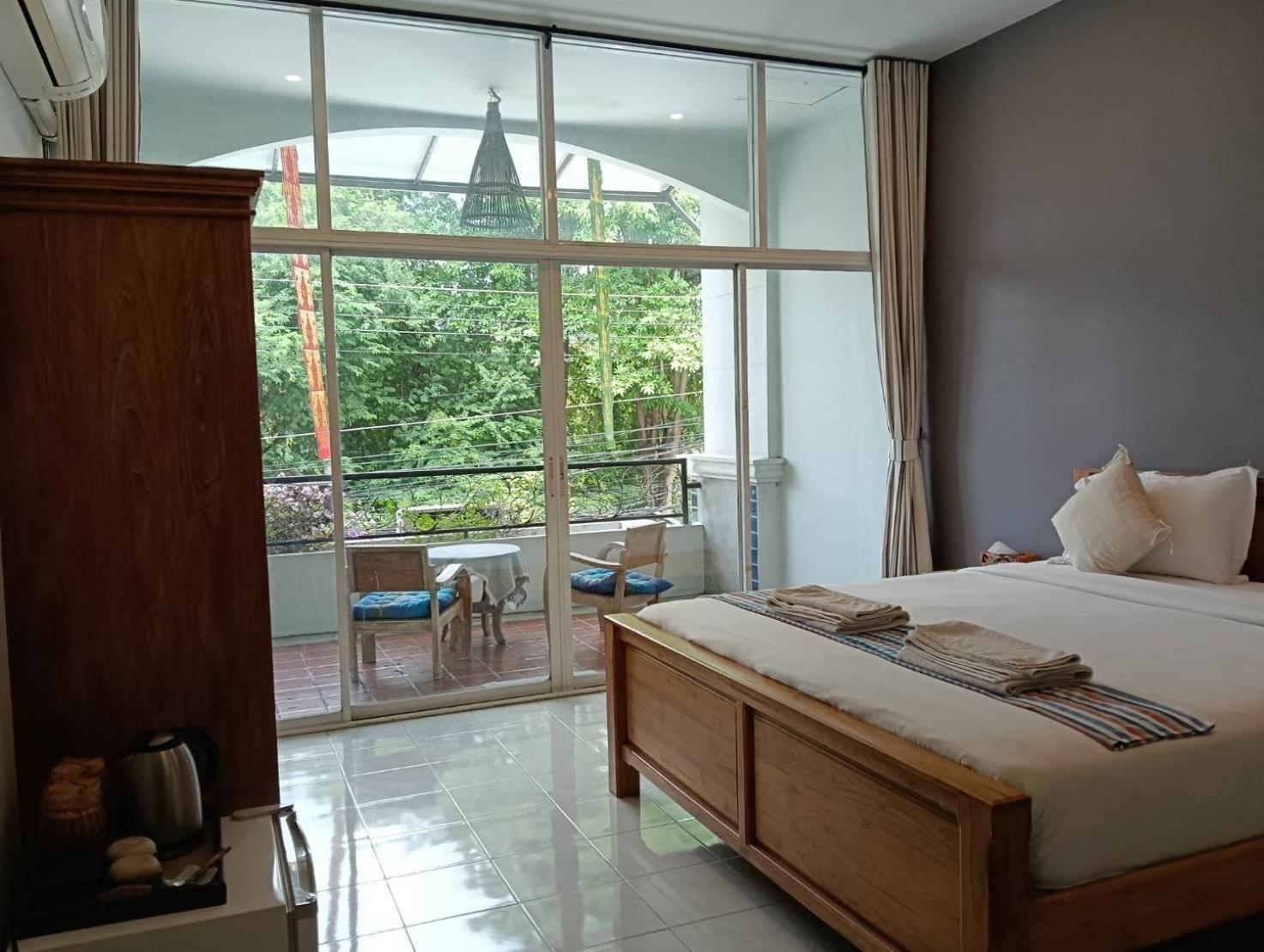 Deluxe Double Room with Balcony - Photo 1