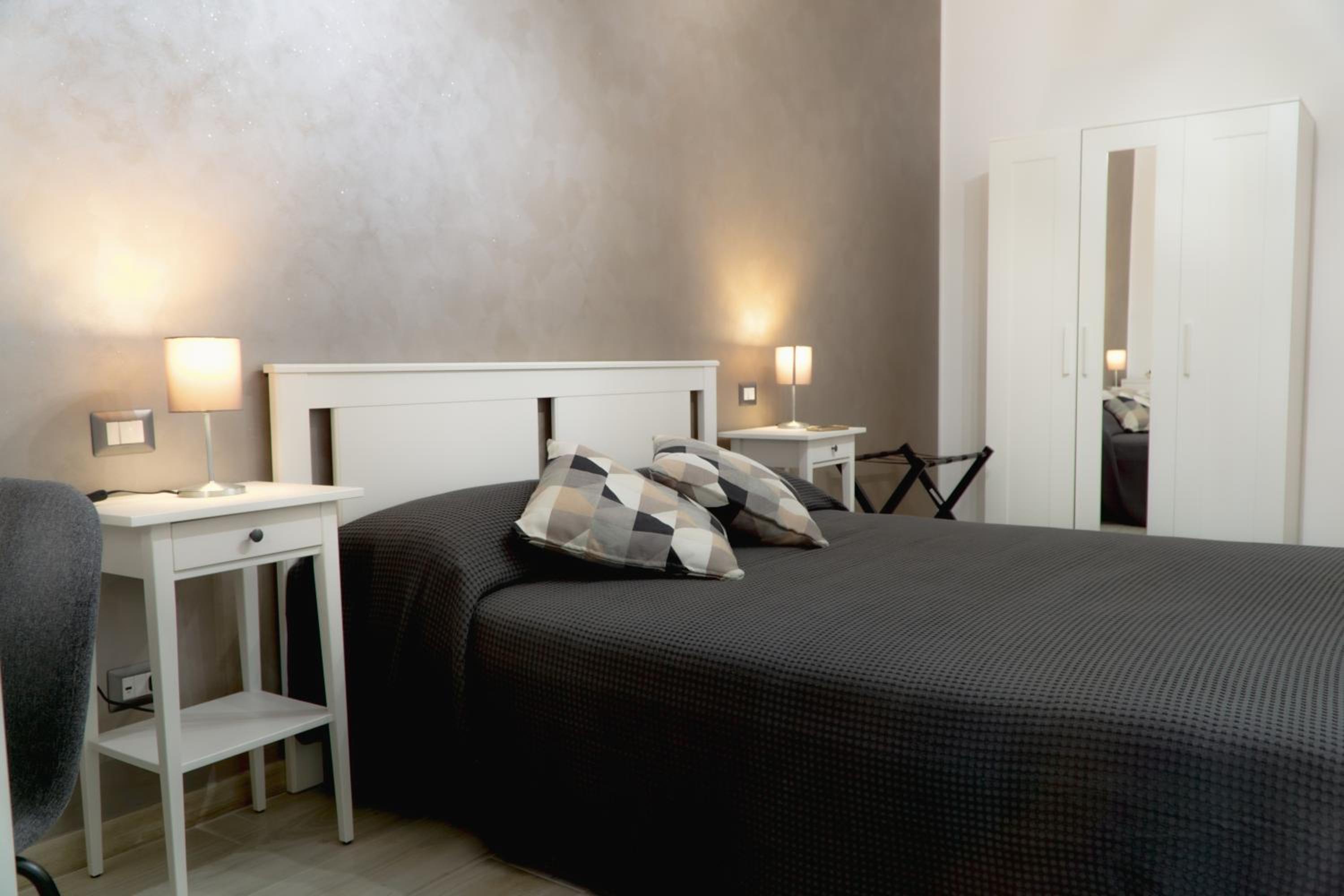 Double Room with Private Bathroom photo 2