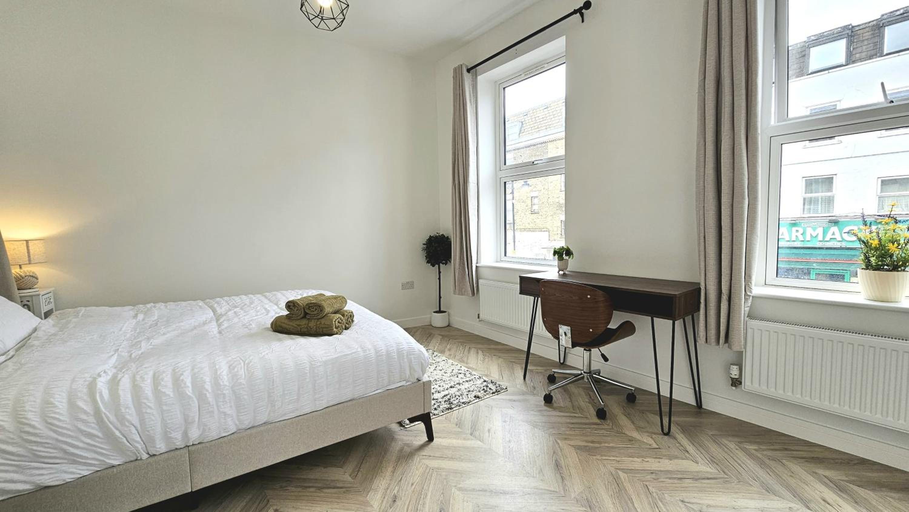 One-Bedroom Apartment photo 3