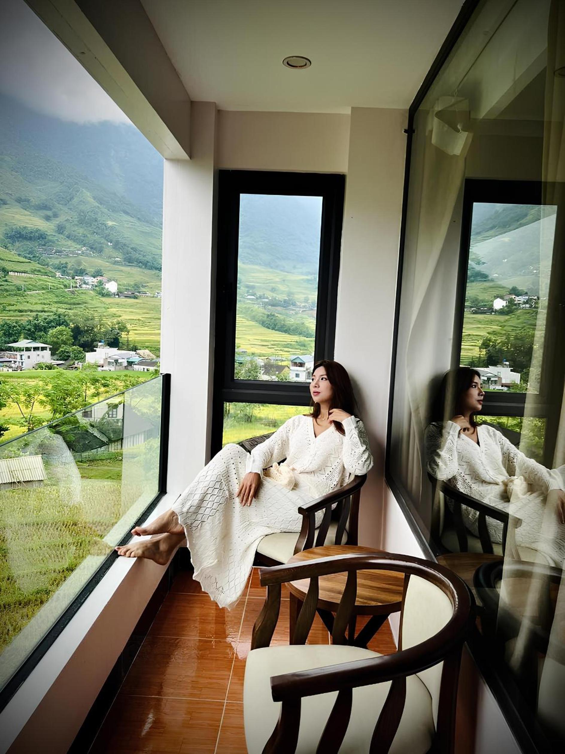 Deluxe Suite with Spa Bath photo 2