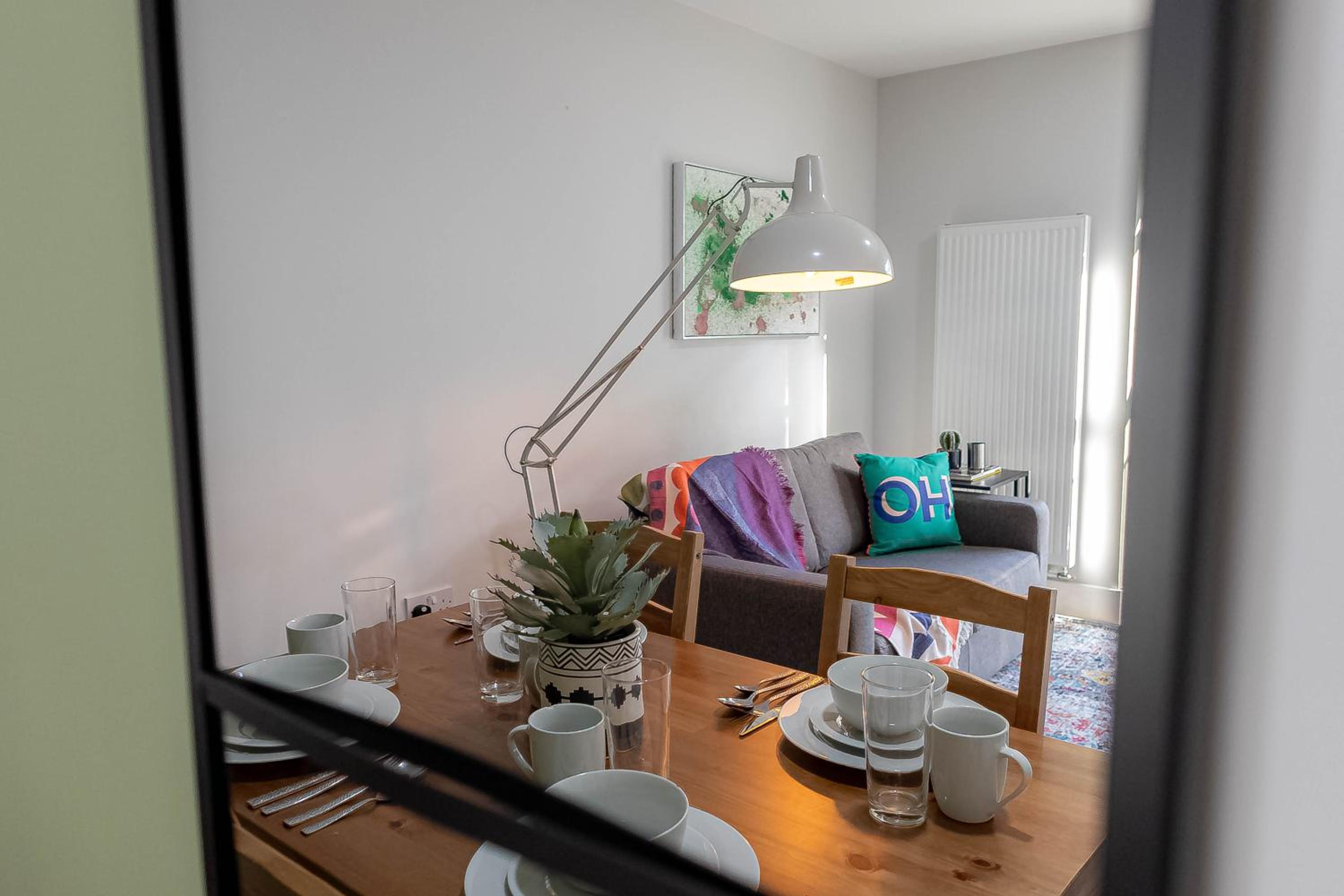 One-Bedroom Apartment photo 2