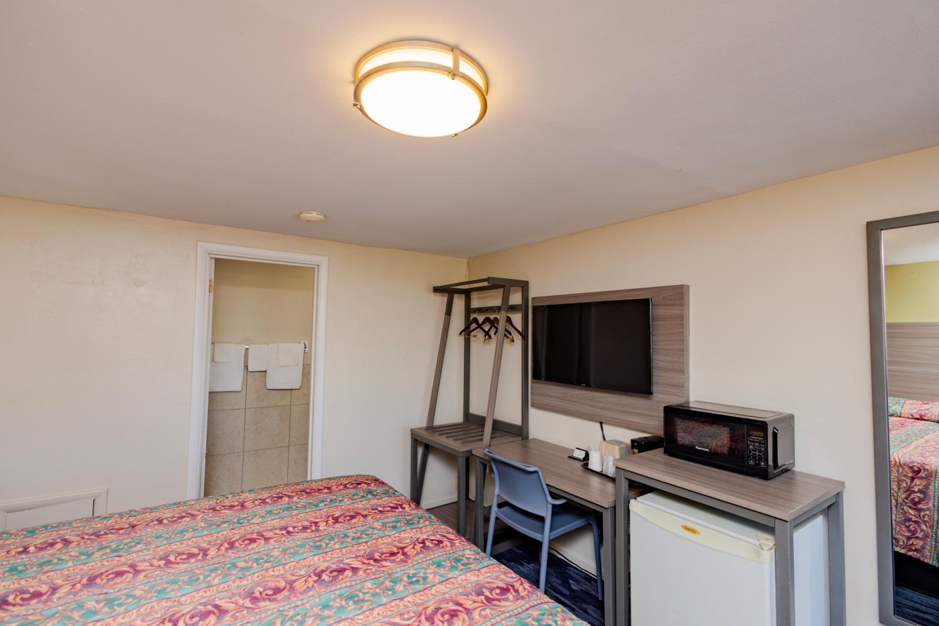 Double Room with Two Double Beds - Non-Smoking - Photo 1