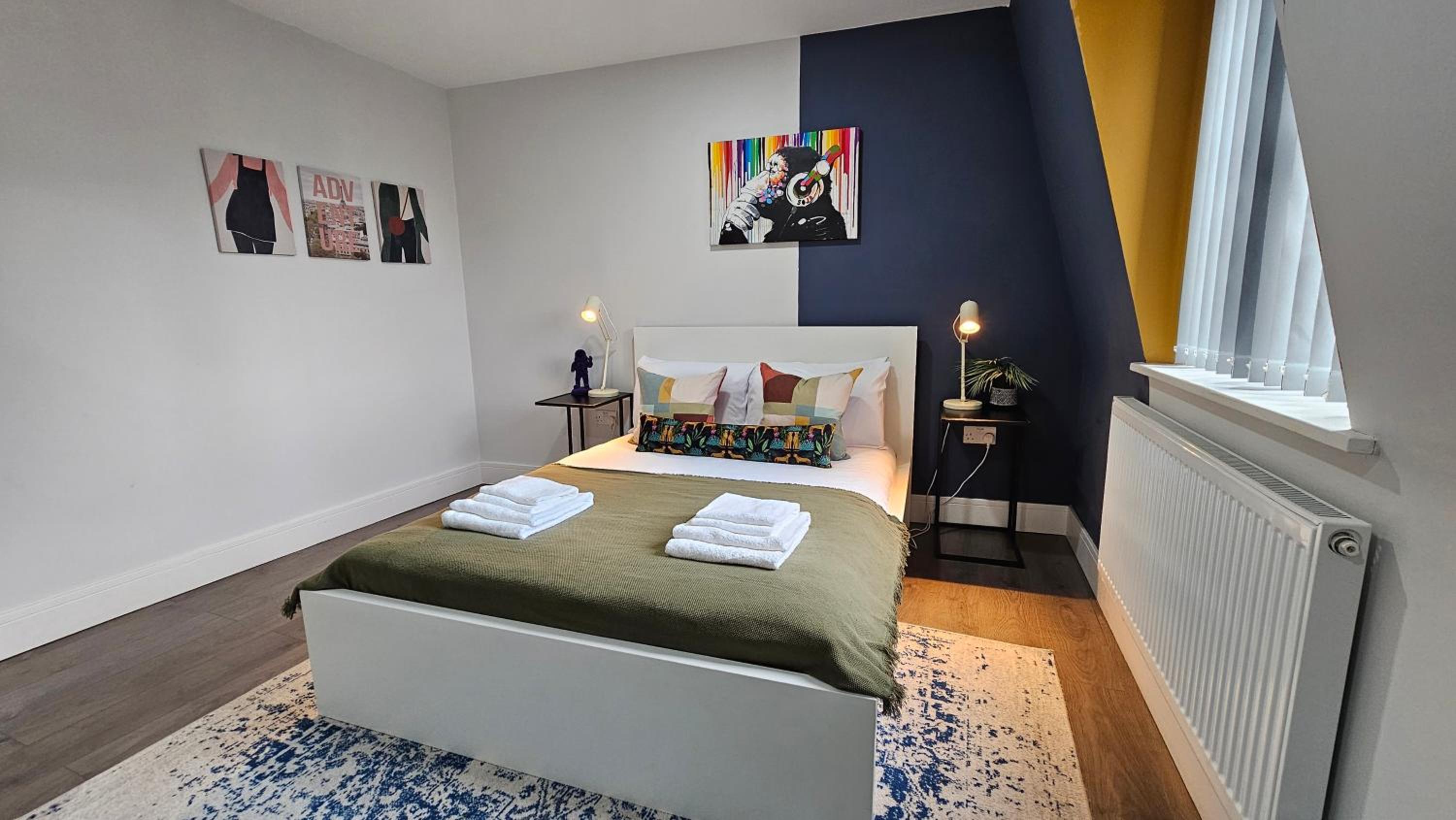 One-Bedroom Apartment photo 1