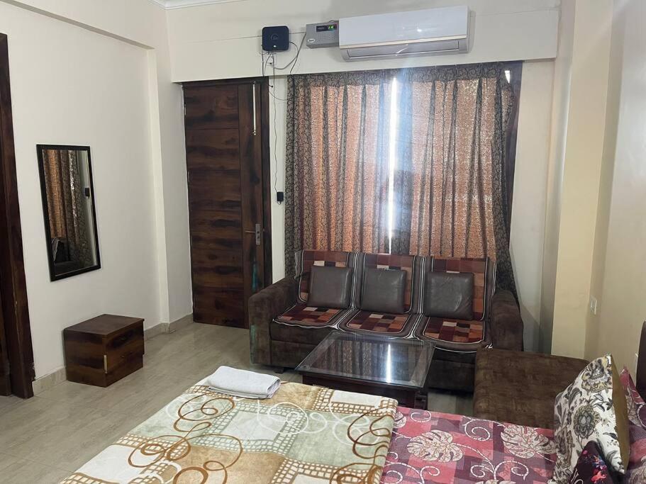 One-Bedroom Apartment with Balcony photo 1