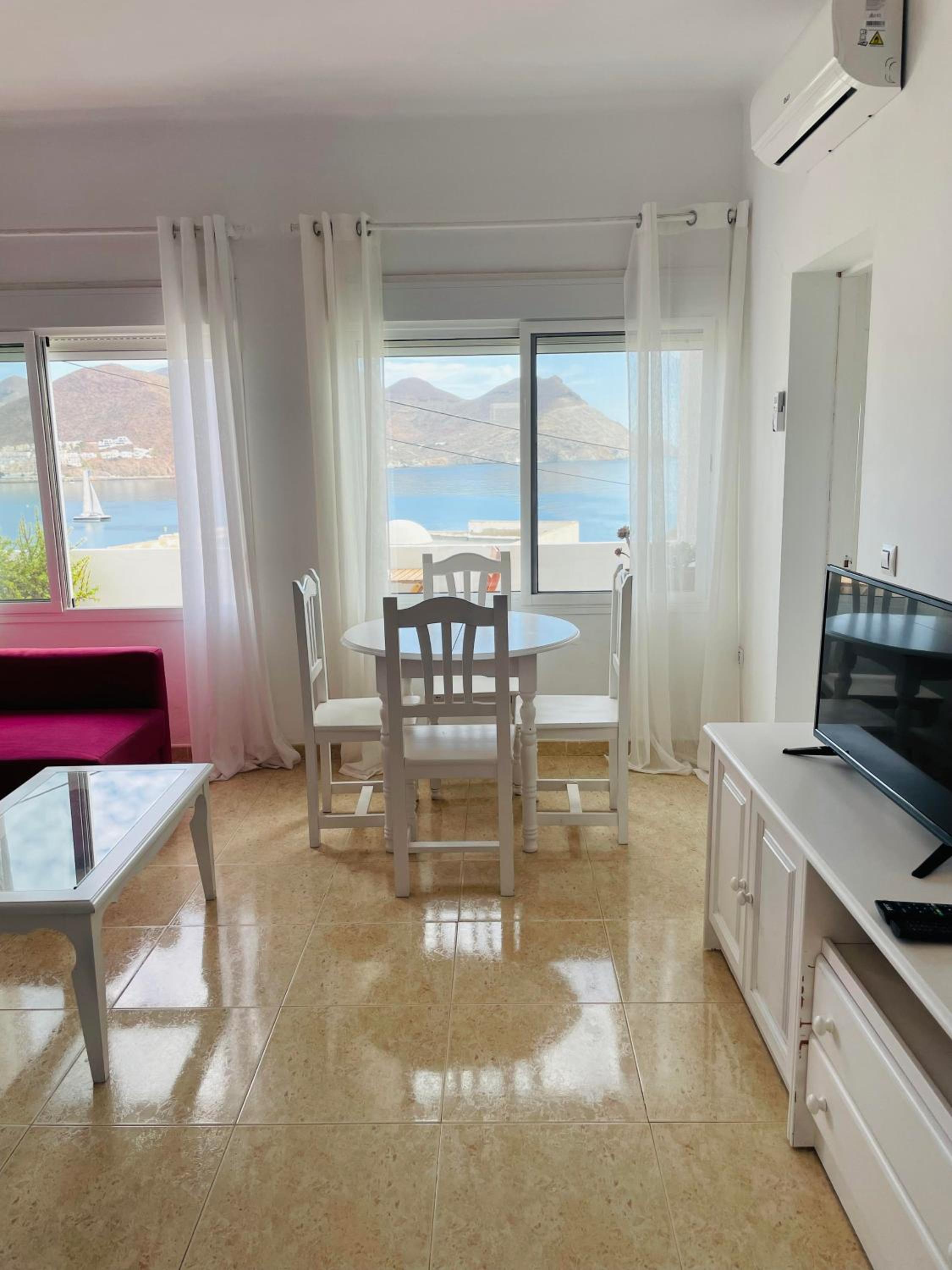 Apartamento con vista al mar