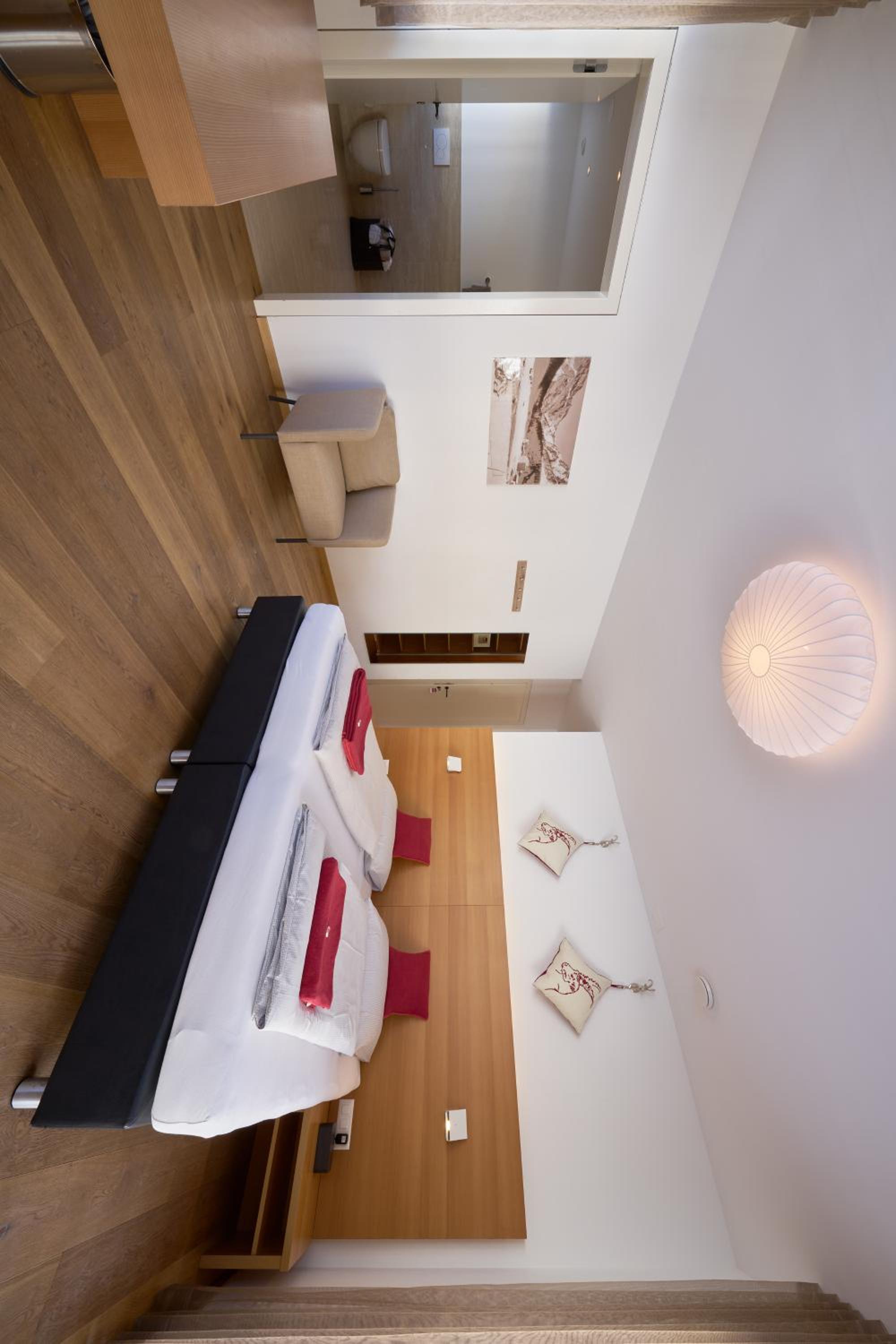 Deluxe Double Room with Balcony photo 1