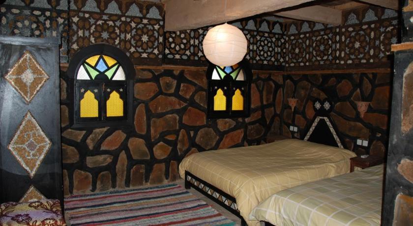 Deluxe Double Room (2 Adults + 1 Child) photo 2